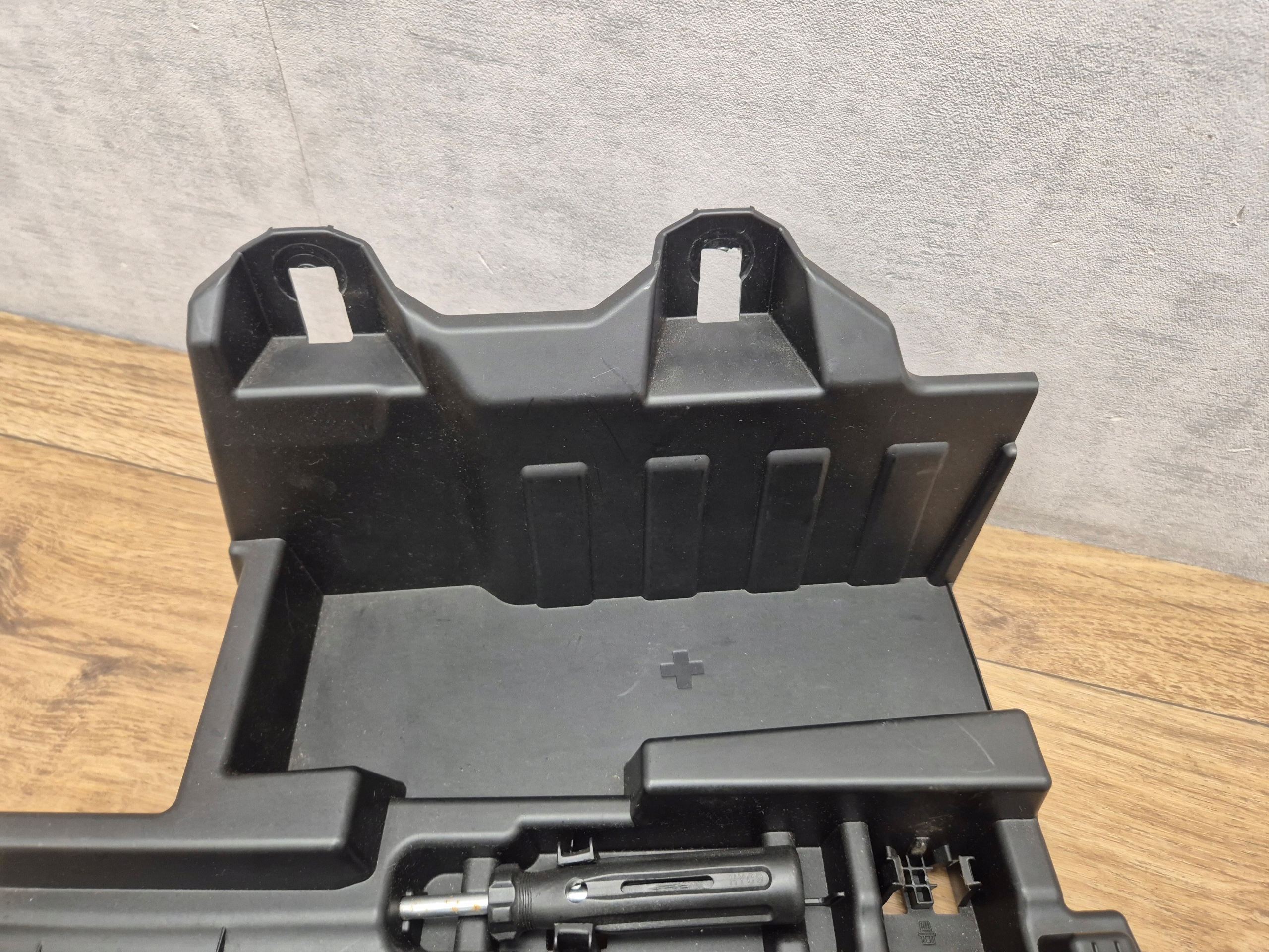 BMW 4 F36 passenger compartment boot console WKLAD for NARZEDZIA complete 7309514