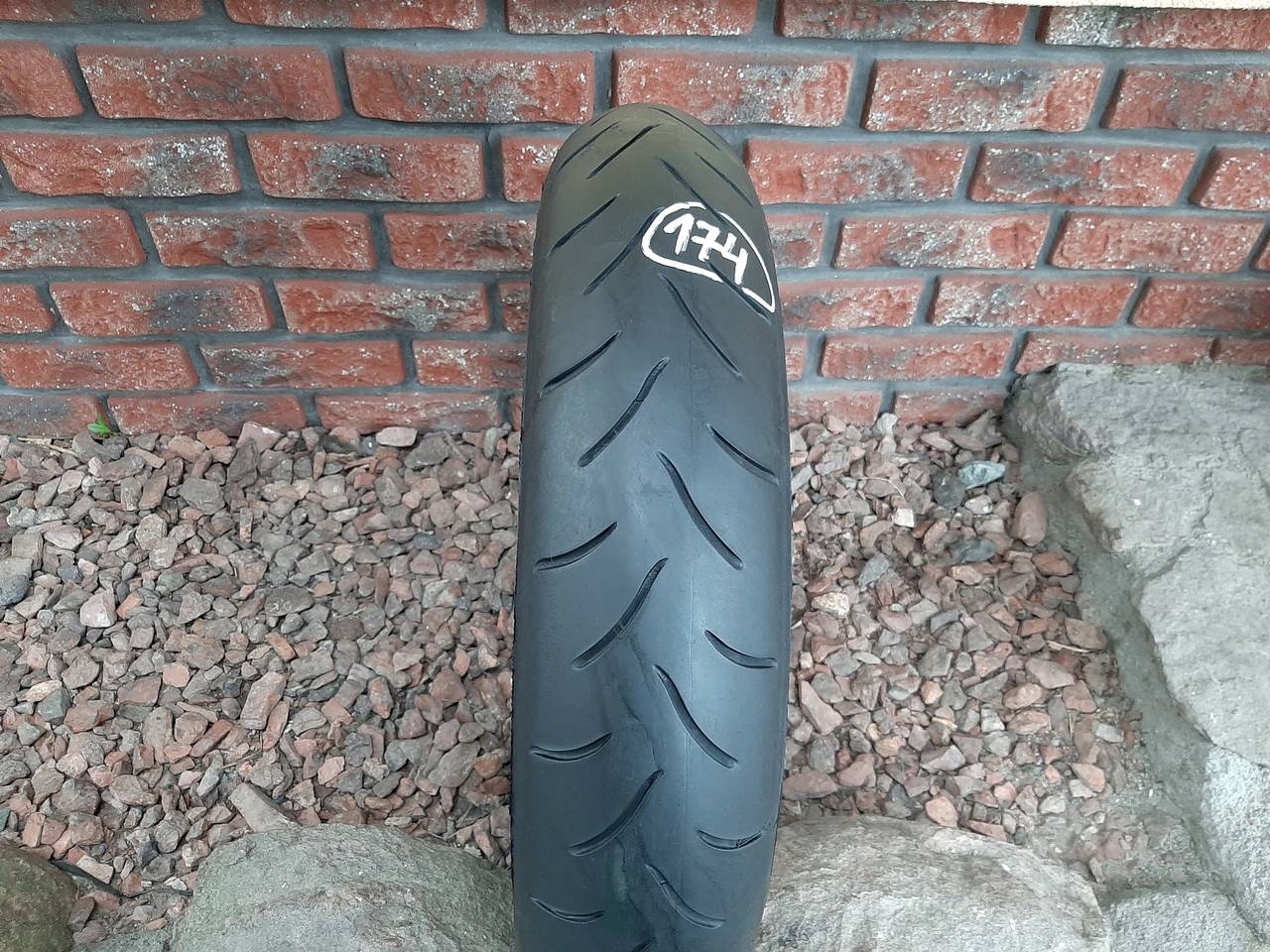 BRIDGESTONE BATTLAX BT016F 120/70ZR17 58W (174)
