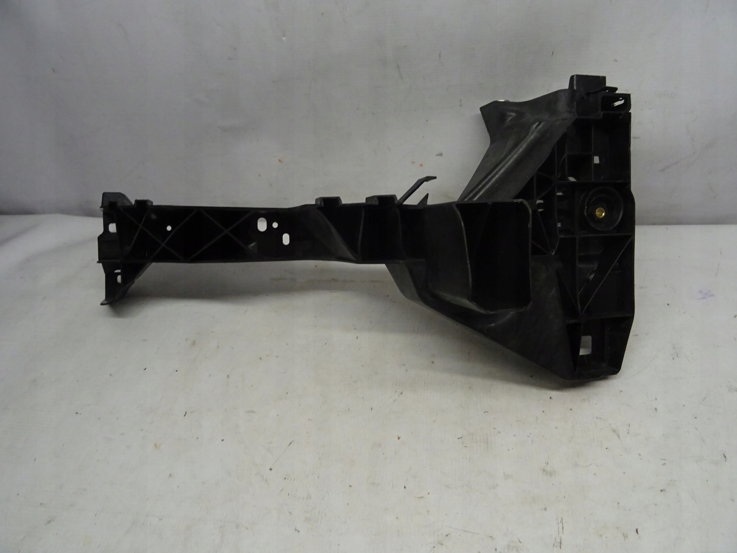 1K3857756AK - Audi Q7 LIFT рама фары правая 4M0805608B