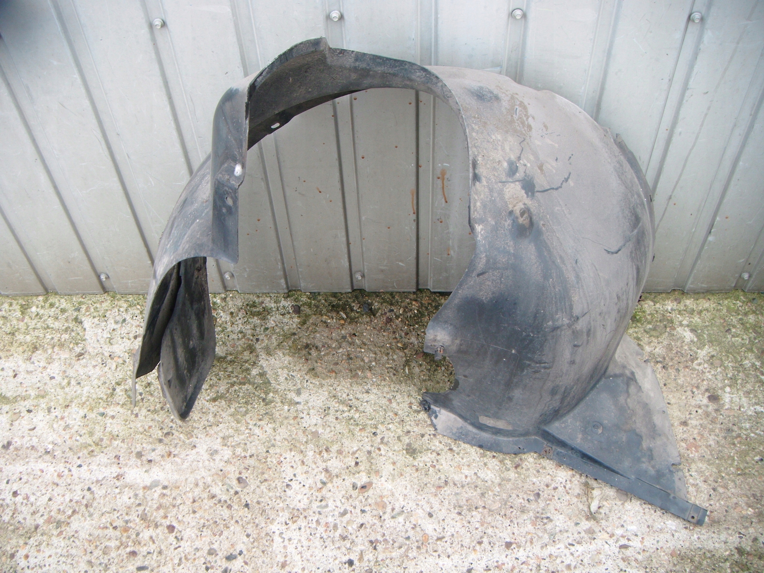 VW POLO 9N 01- 5D NADKOLE LEWY PRZÓD