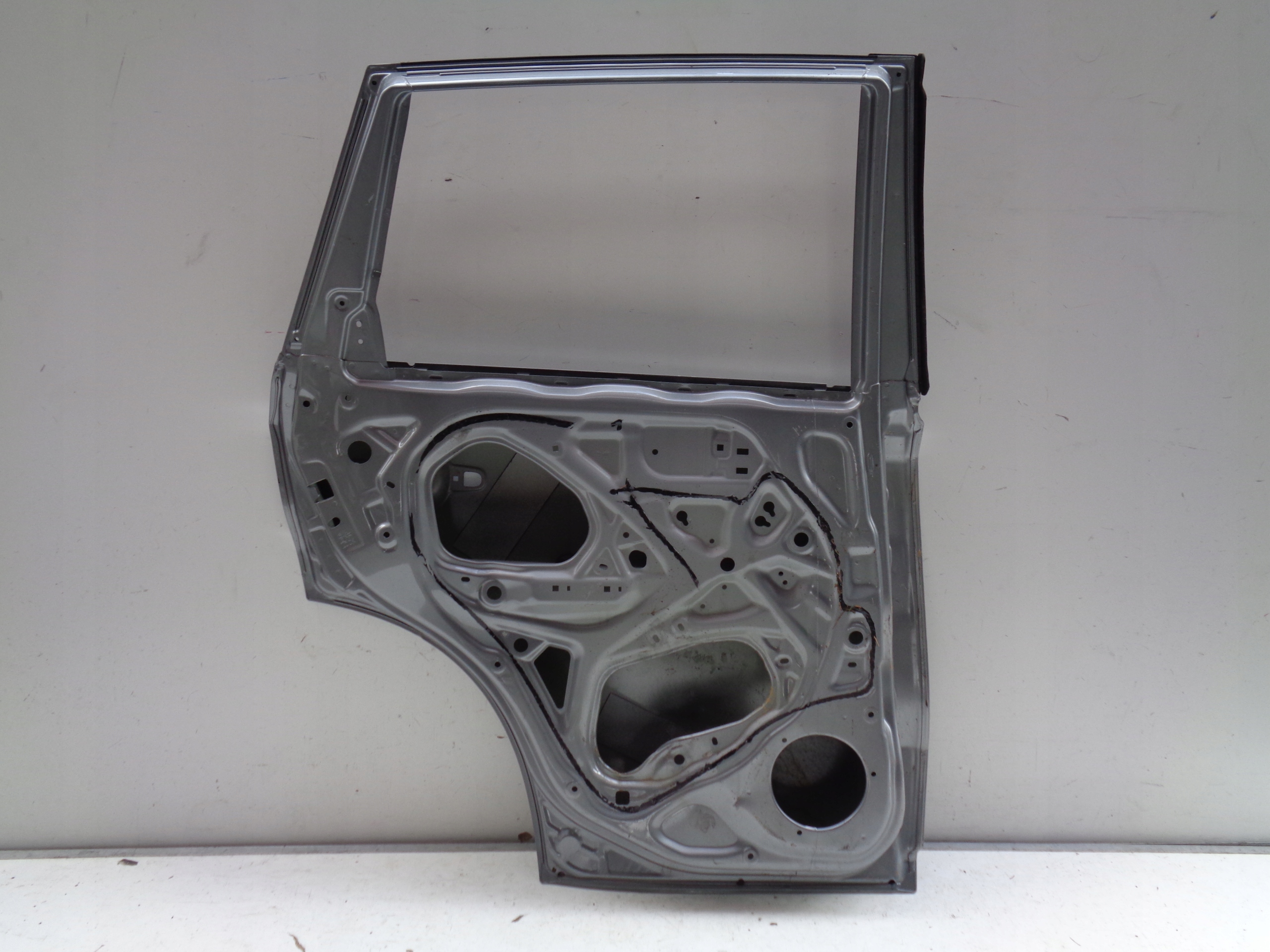 door left rear. SUZUKI VITARA III 15- NR 39159