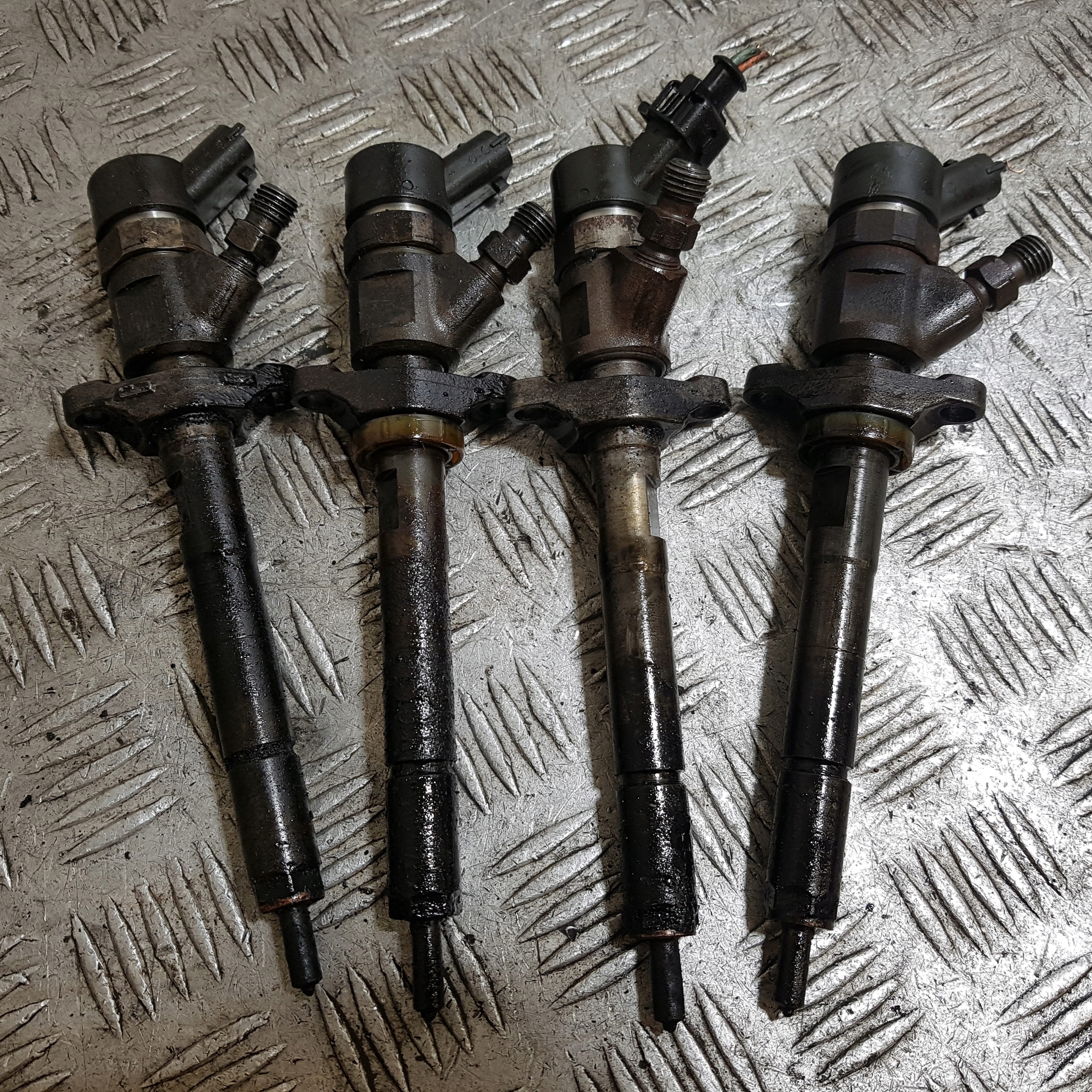 Einspritzdüse Einspritzdüse KOMPLET PEUGEOT 207 0445110259