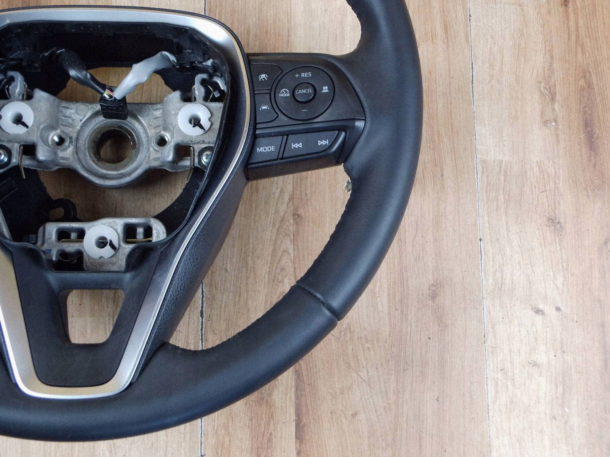 Toyota Corolla XII E210 E21 2018-2022 steering wheel, 45100-0Z340