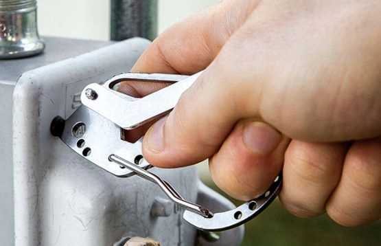 KARABIŃCZYK DO KLUCZY WIELOFUNKCYJNY BRELOK SURVIVAL Długość 8.6 cm