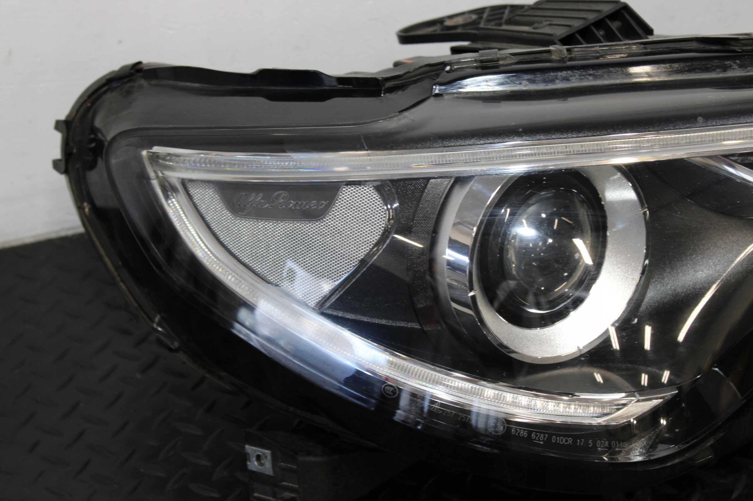 lights light front front LED ALFA ROMEO STELVIO 50559297 50559300