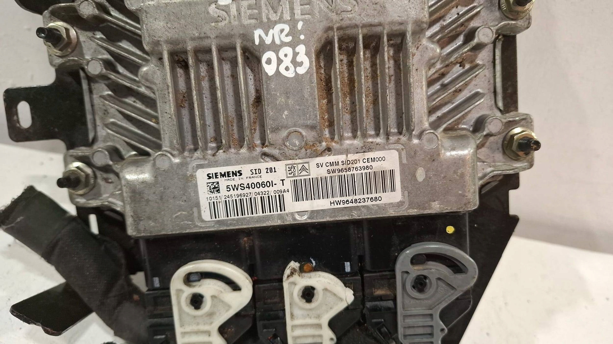 control unit of the engine computer 5WS40060LT Peugeot 607 2.7 HDI
