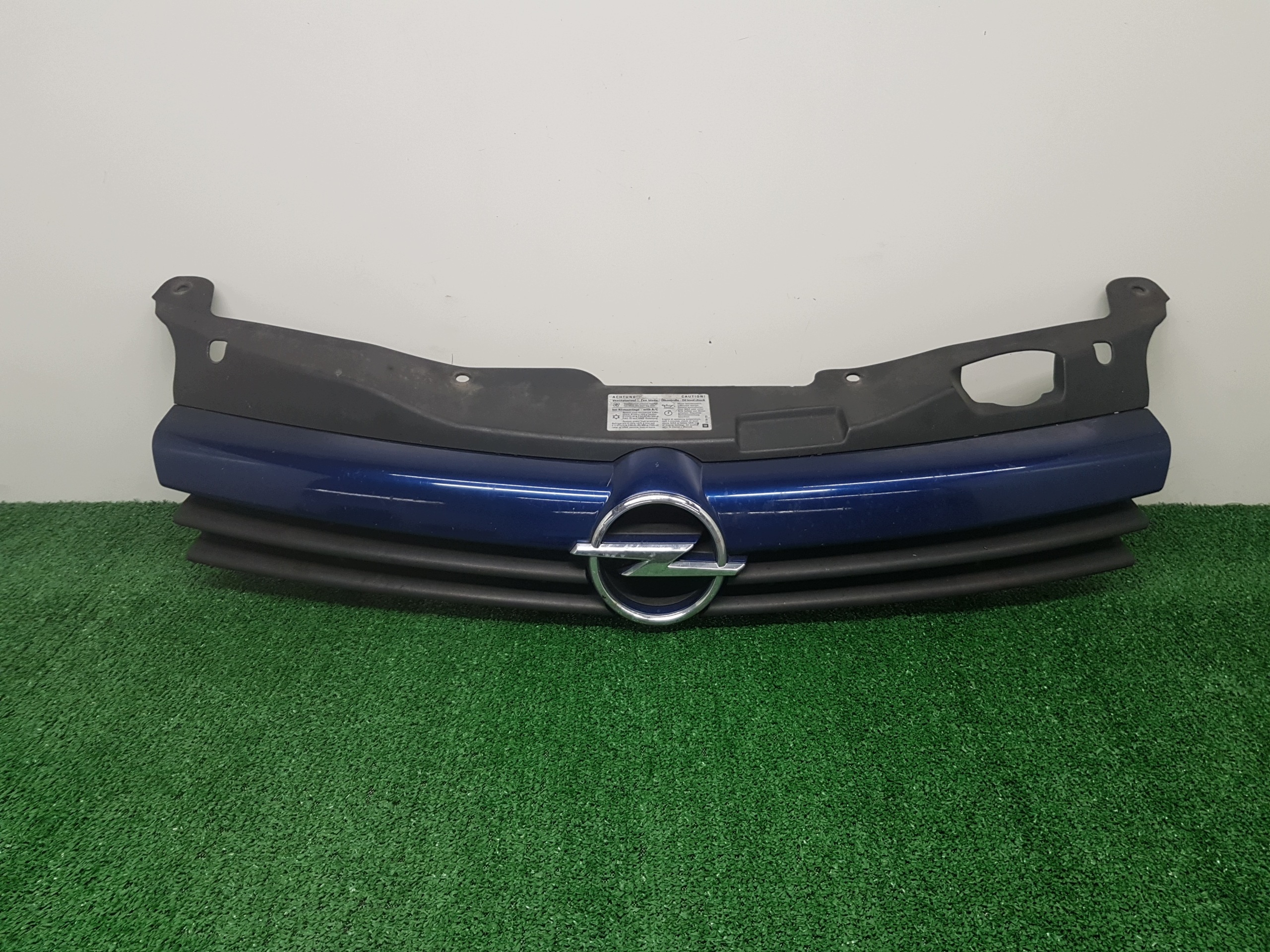 grill grill OPEL ASTRA H 13108464