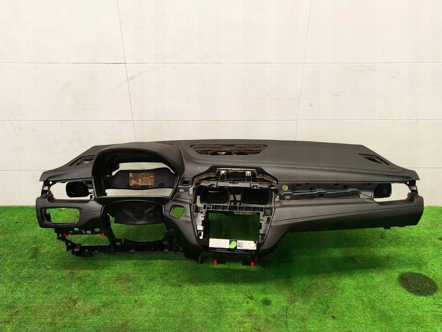 BMW X2 F39 dashboard instrument panel console HEADUP HUD NIC