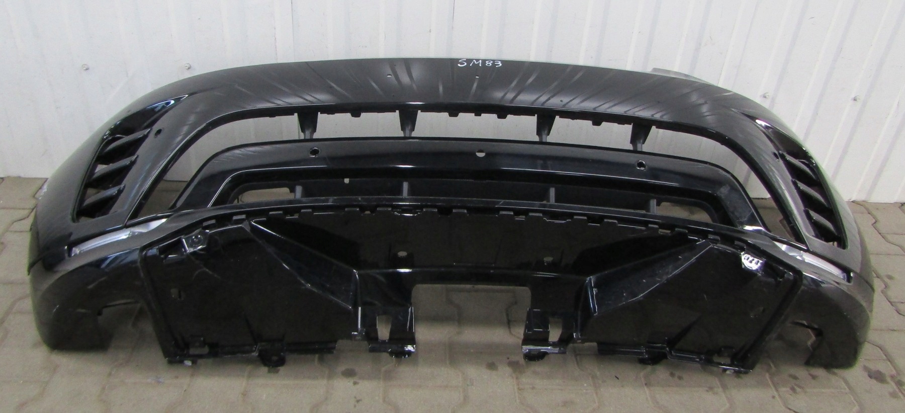 Zderzak przód Land Rover Discovery R Dynamic Ledy, Lift 21- Numer katalogowy części Zderzak przód Land Rover Discovery R Dynamic Lift 21-