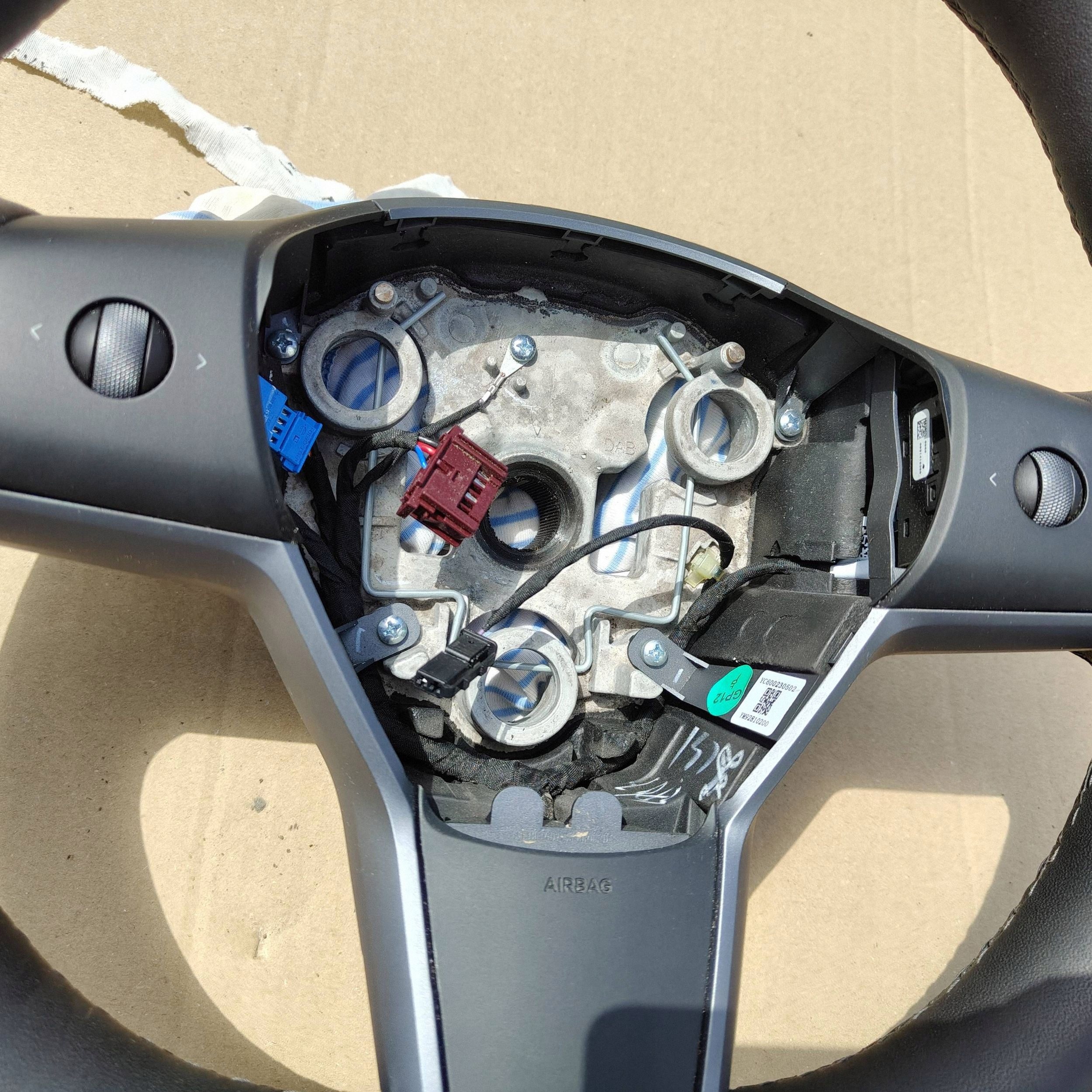 Tesla Model Y lenkrad model 3 162659900A
