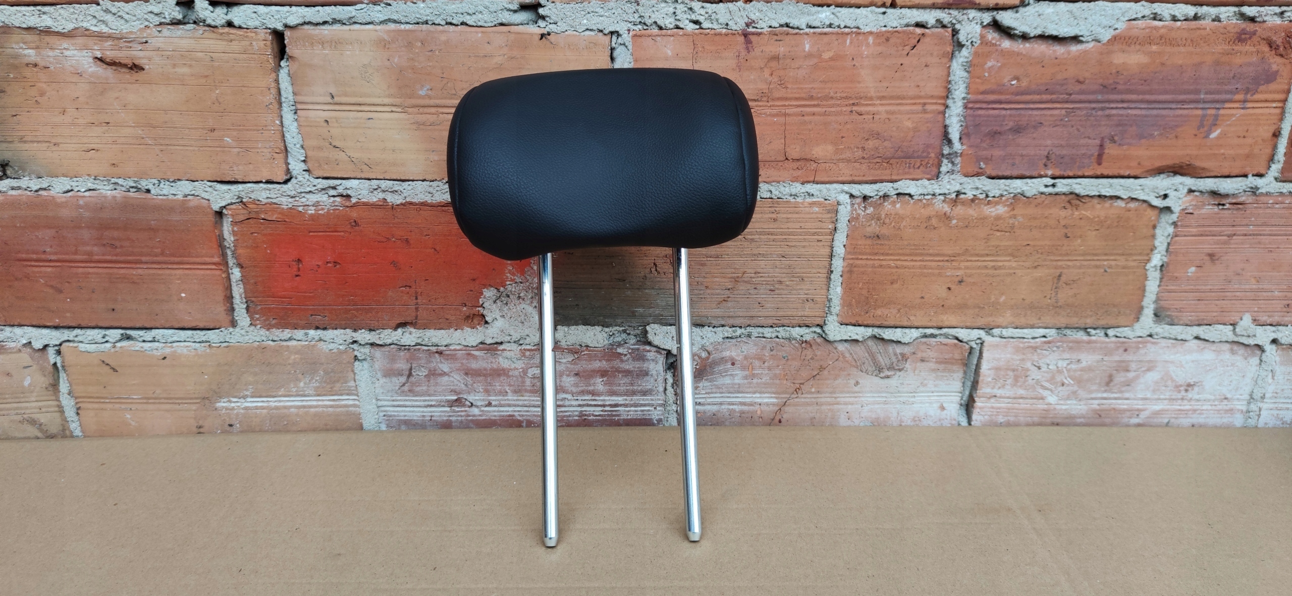 Ford Mondeo MK4 подголовник кожаный задний средний диван