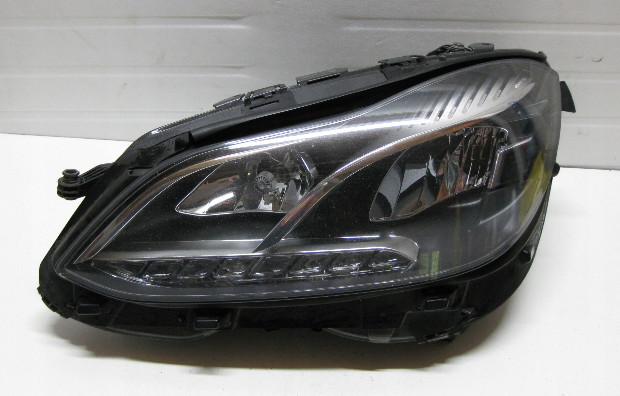 MERCEDES W212 LIFT E KLASA 13R light LED light left front A2128201739KZ