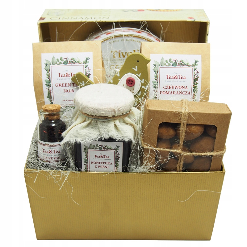 Levně Krabička s čajem a sladkostmi. Čajový čaj