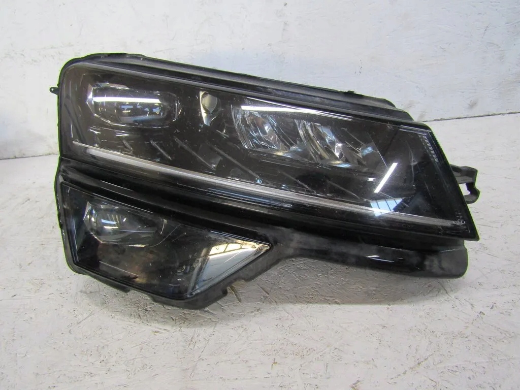 Skoda Karoq lampa prawa Full Led 57B941016F 57B941016F za 1300 zł z