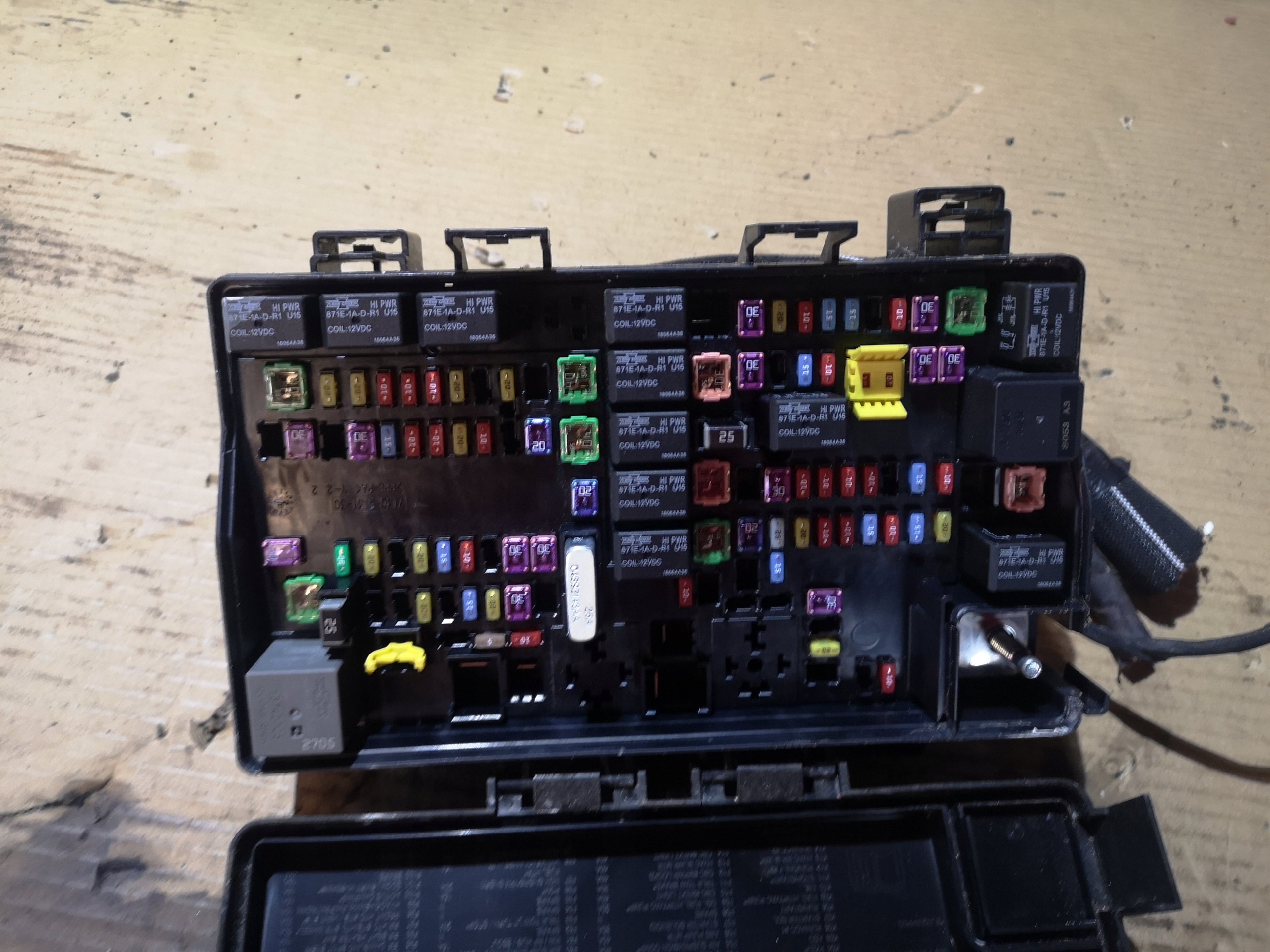 P68320919AC - Блок предохранителей Jeep grand cherokee wk2