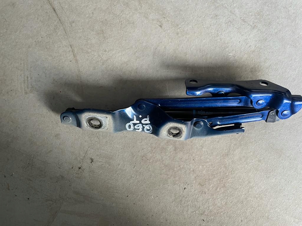 Infiniti Q60 ZAWIAS KLAPY TYŁ bagażnika -strona PR