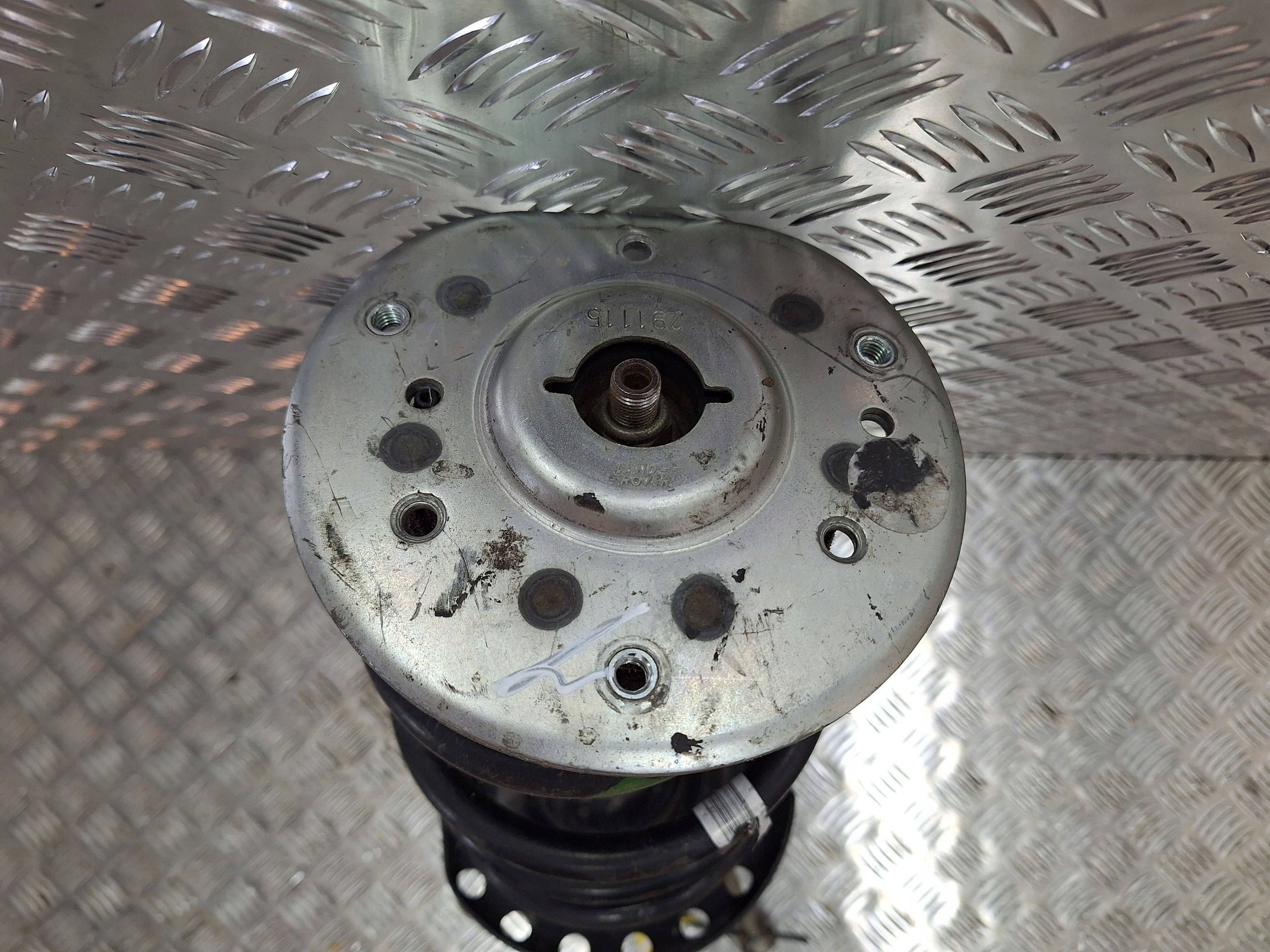 shock absorber left front RANGE ROVER EVOQUE and L538 LIFT 16-19 GJ32-18K001-AA