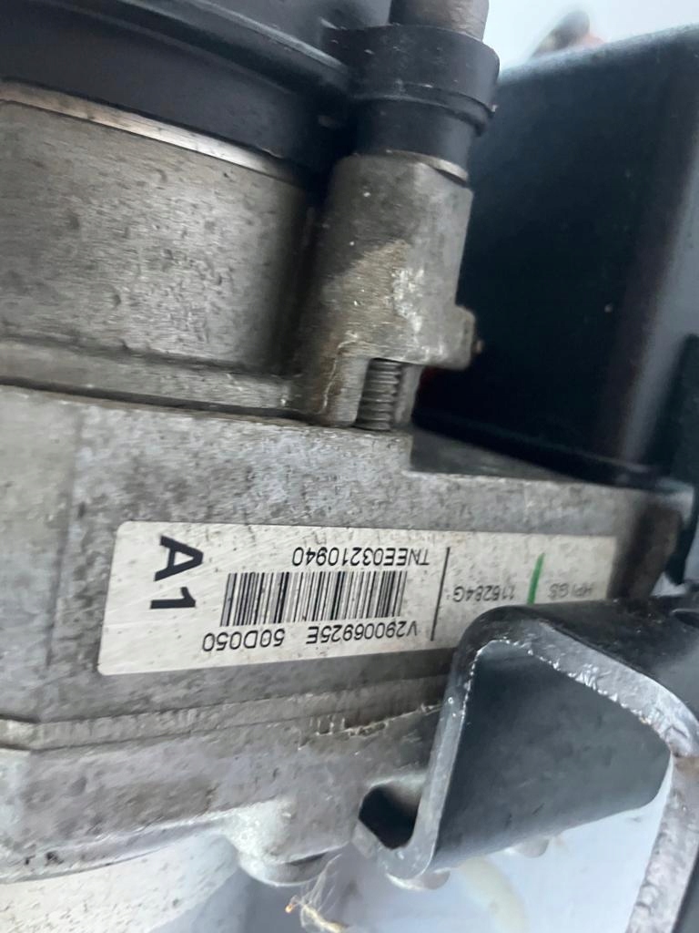 Pompa servosterzo CITROEN C4 II B7 DS4 9675674180 #SM
