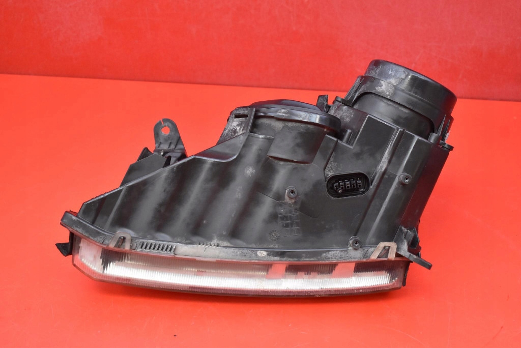 REFLEKTOR right light front lens XENON EU 155888-00 OPEL VECTRA C 02-05