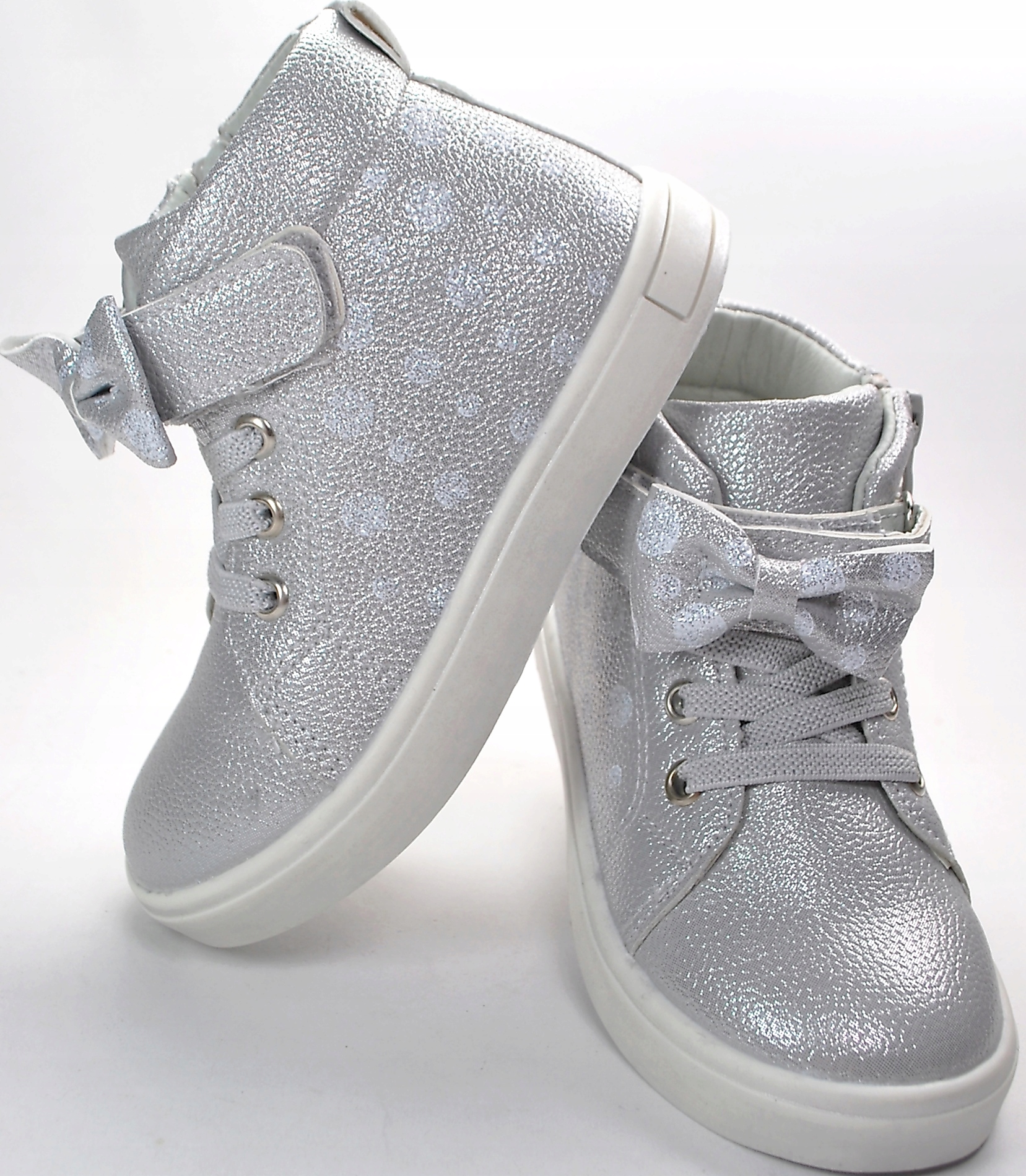 SREBRNE BOTKI TRZEWIKI wkł profil skóra suwak r 25 Materiał skóra ekologiczna