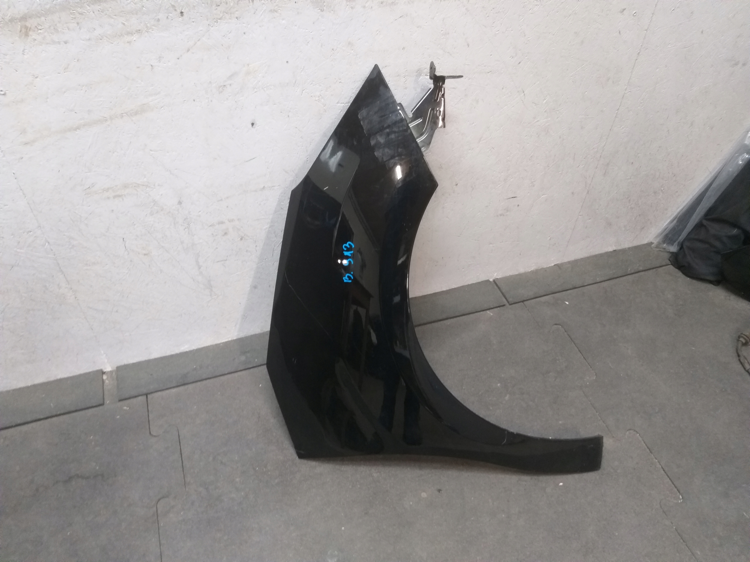 FENDER FRONT RIGHT CITROEN C3 II 2 09