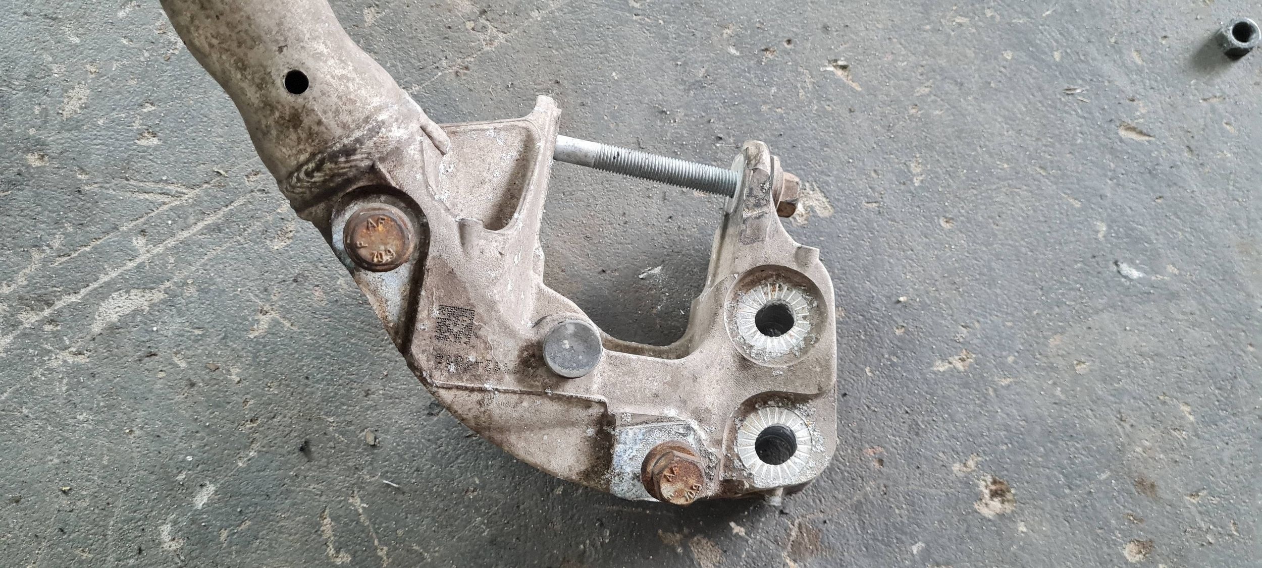 Q5 8R SQ5 LIFT axle beam subframe sider front axle beam springing 8R0399315J