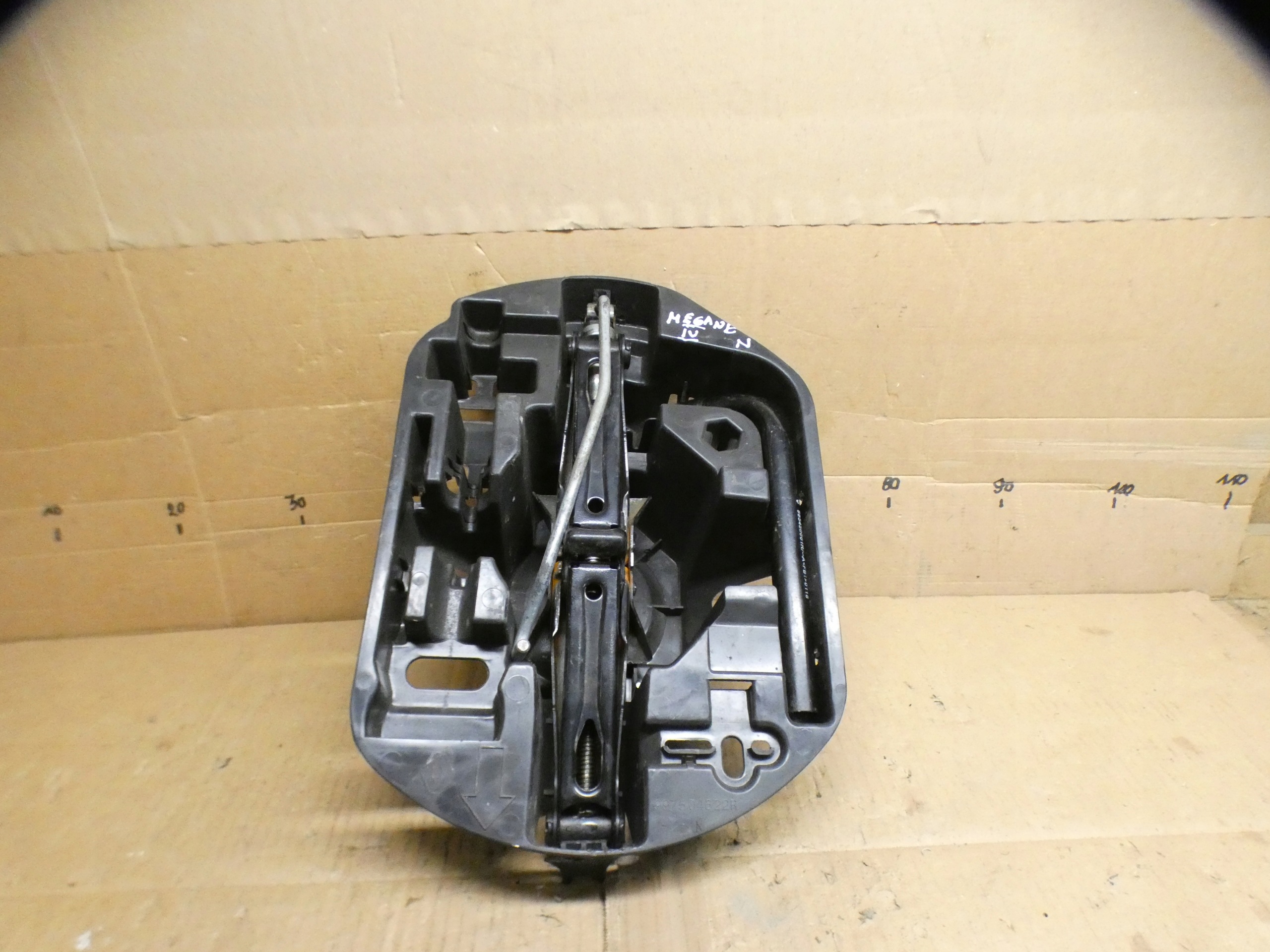 Renault Megane IV insert roues de la roue de secours 997504622R