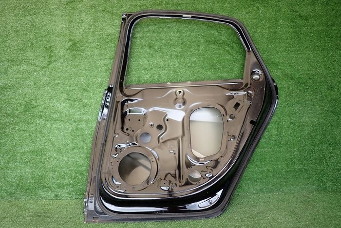 AUDI A6 C8 sedan 18- door right rear. rear part