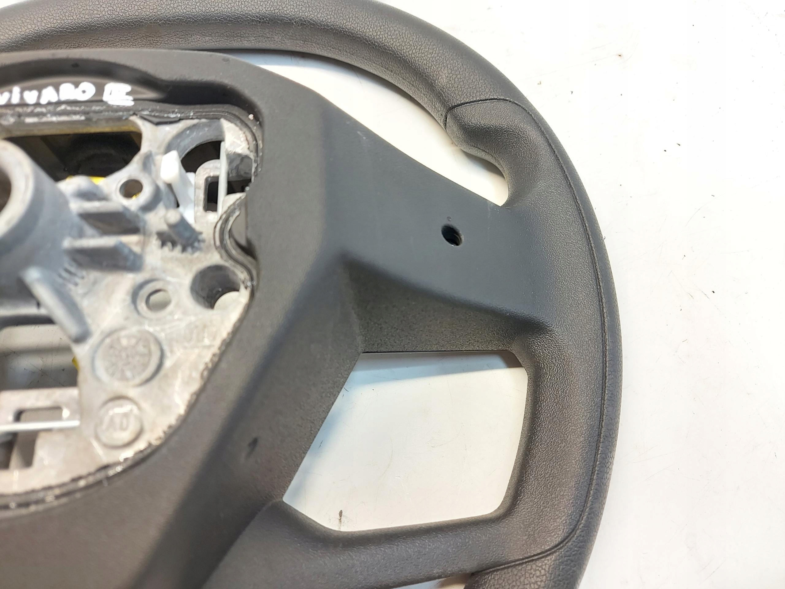 PSA Vivaro Jumpy Expert Proace 2024 lenkrad 98532080ZD