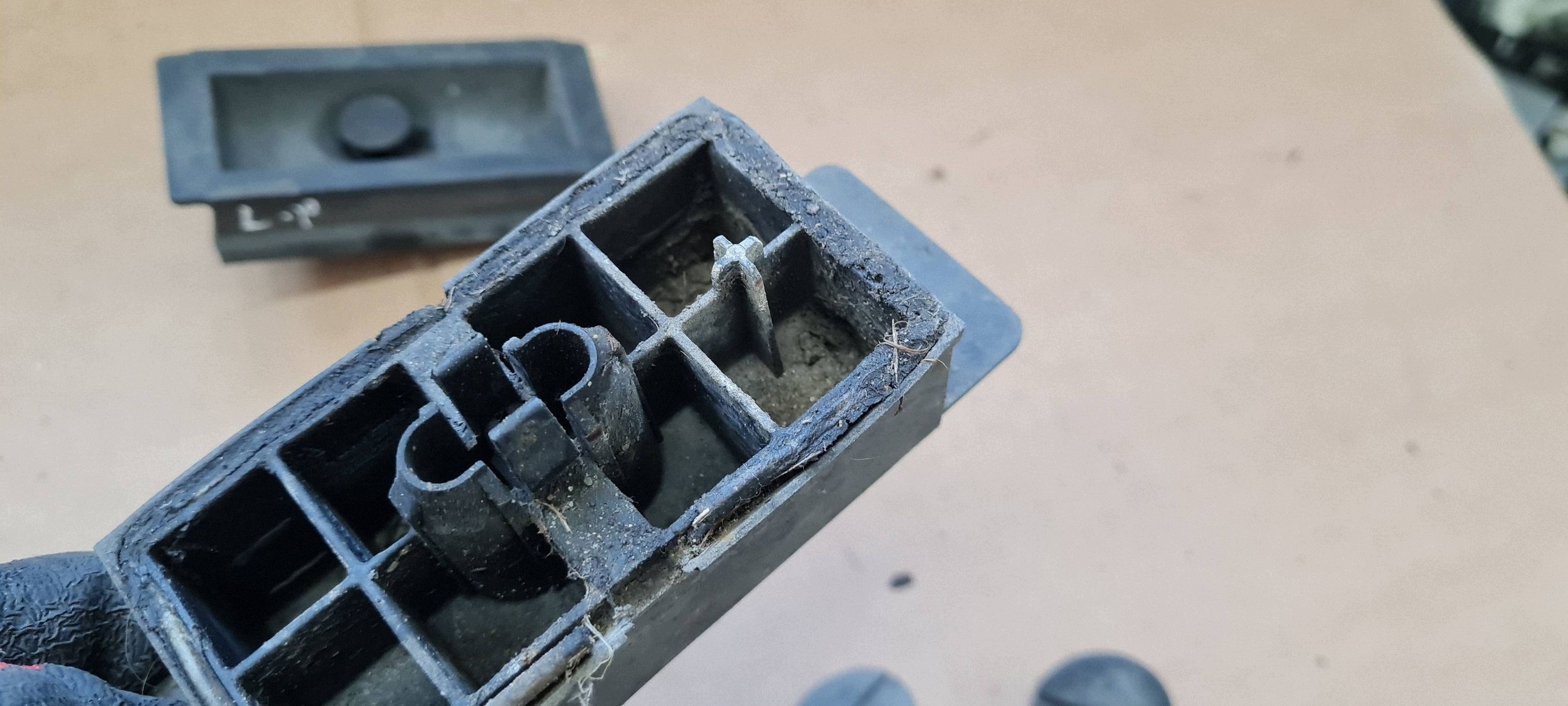 A7 4G S7 bracket holder mouldings PROGOWEJ 4G0802845 4G0802847 A6 C7 4G