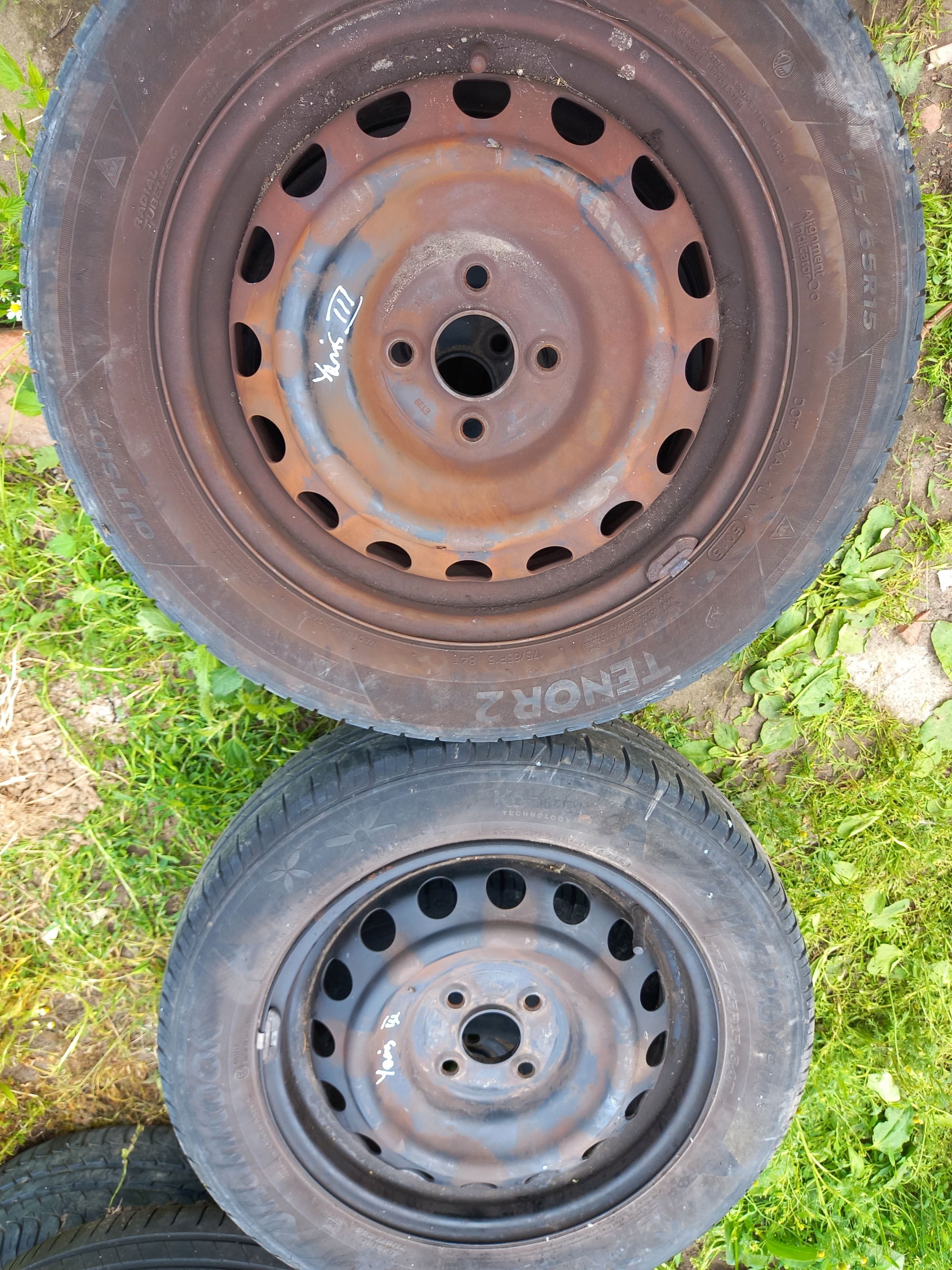 Toyota Yaris III обід 15