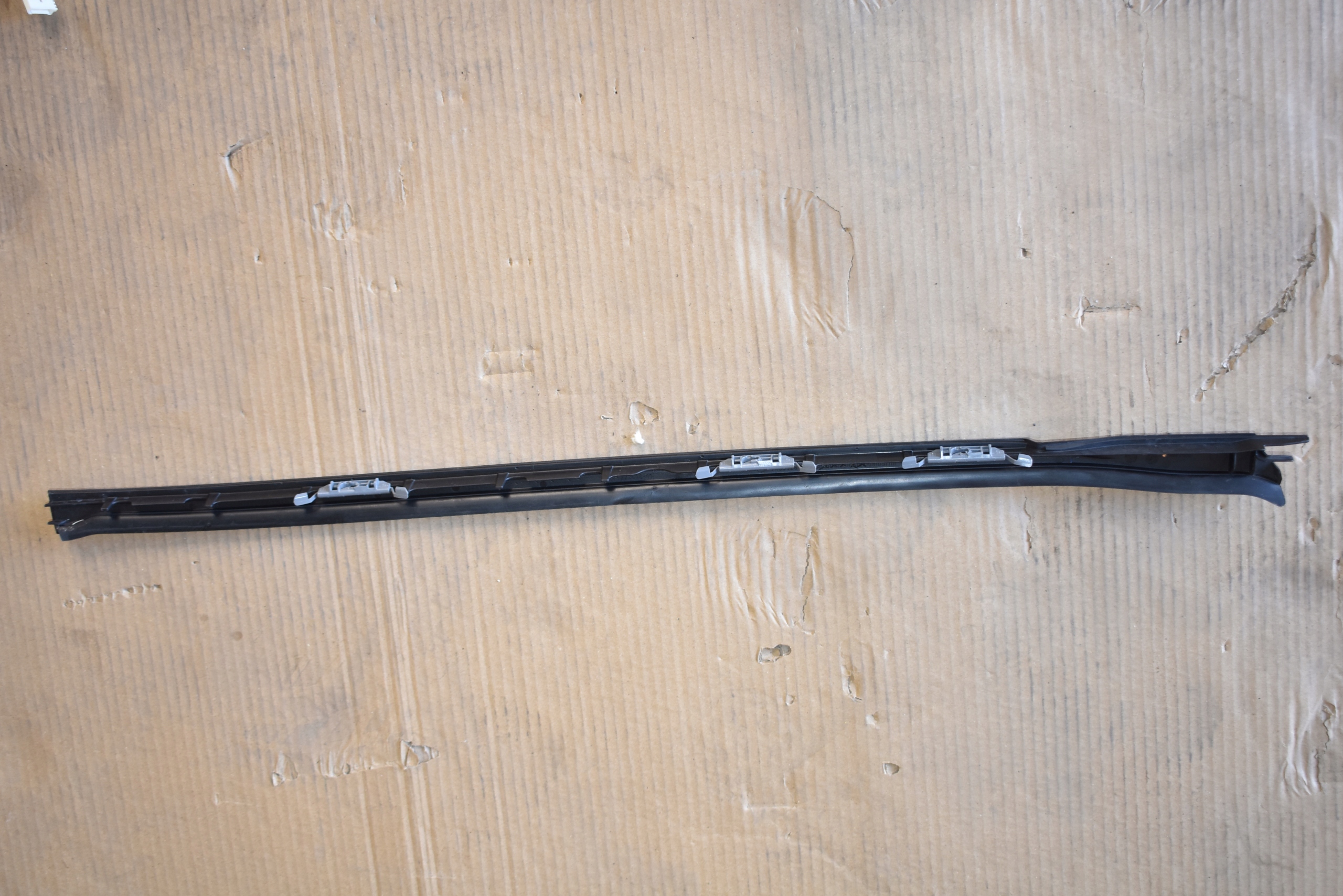 IDEALNA moulding windows right PIANO BMW G05 1
