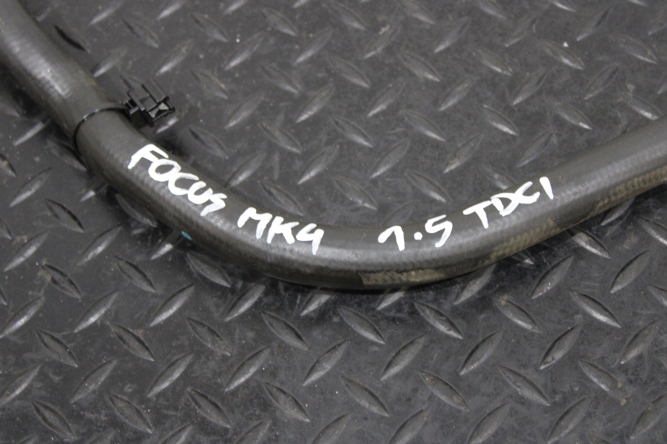 crijevo prijenos vode FORD FOCUS MK4 ST-LINE 1,5TDCI JX61-8D059-VD