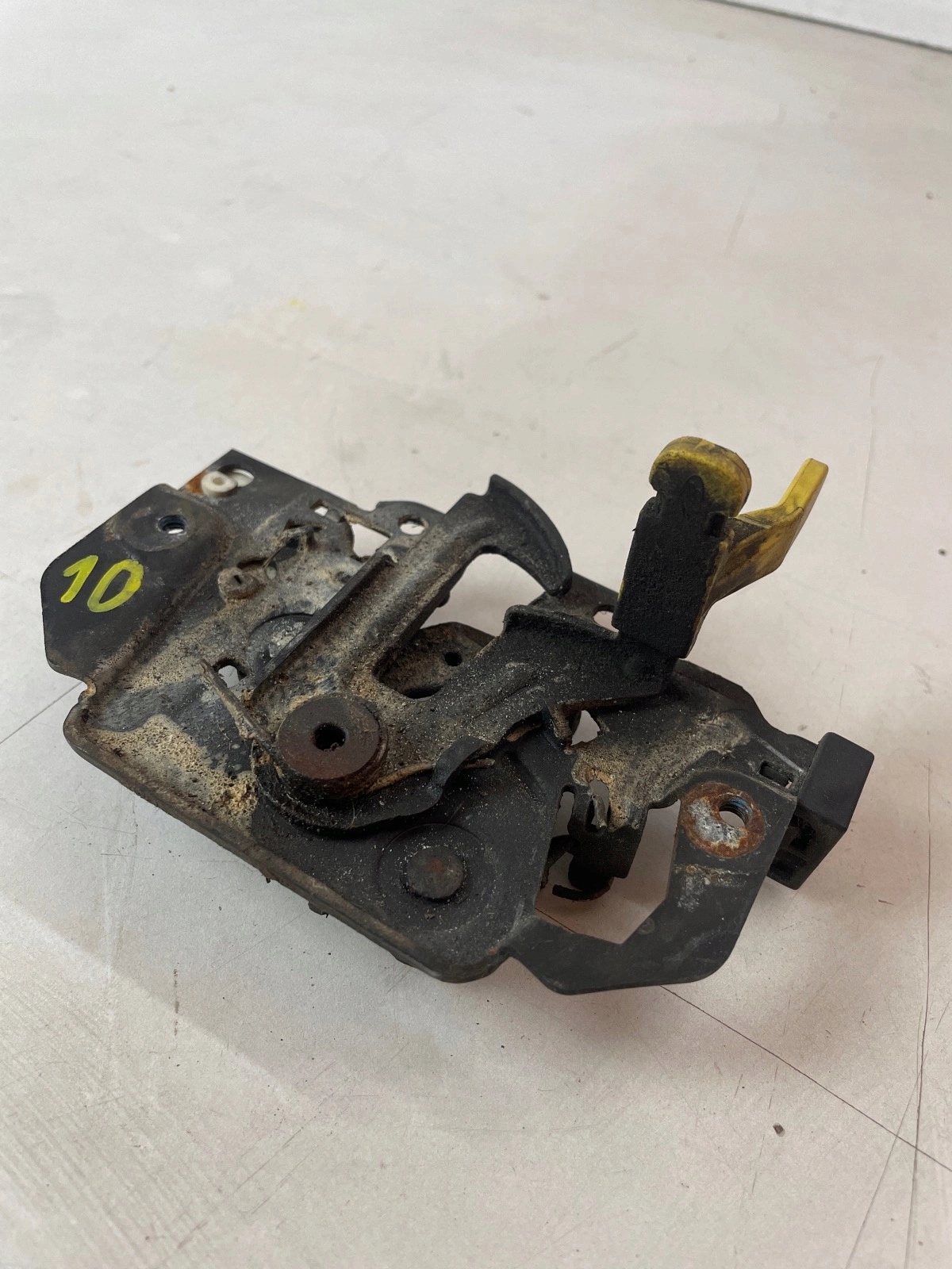 Serrure capot Ford B-Max