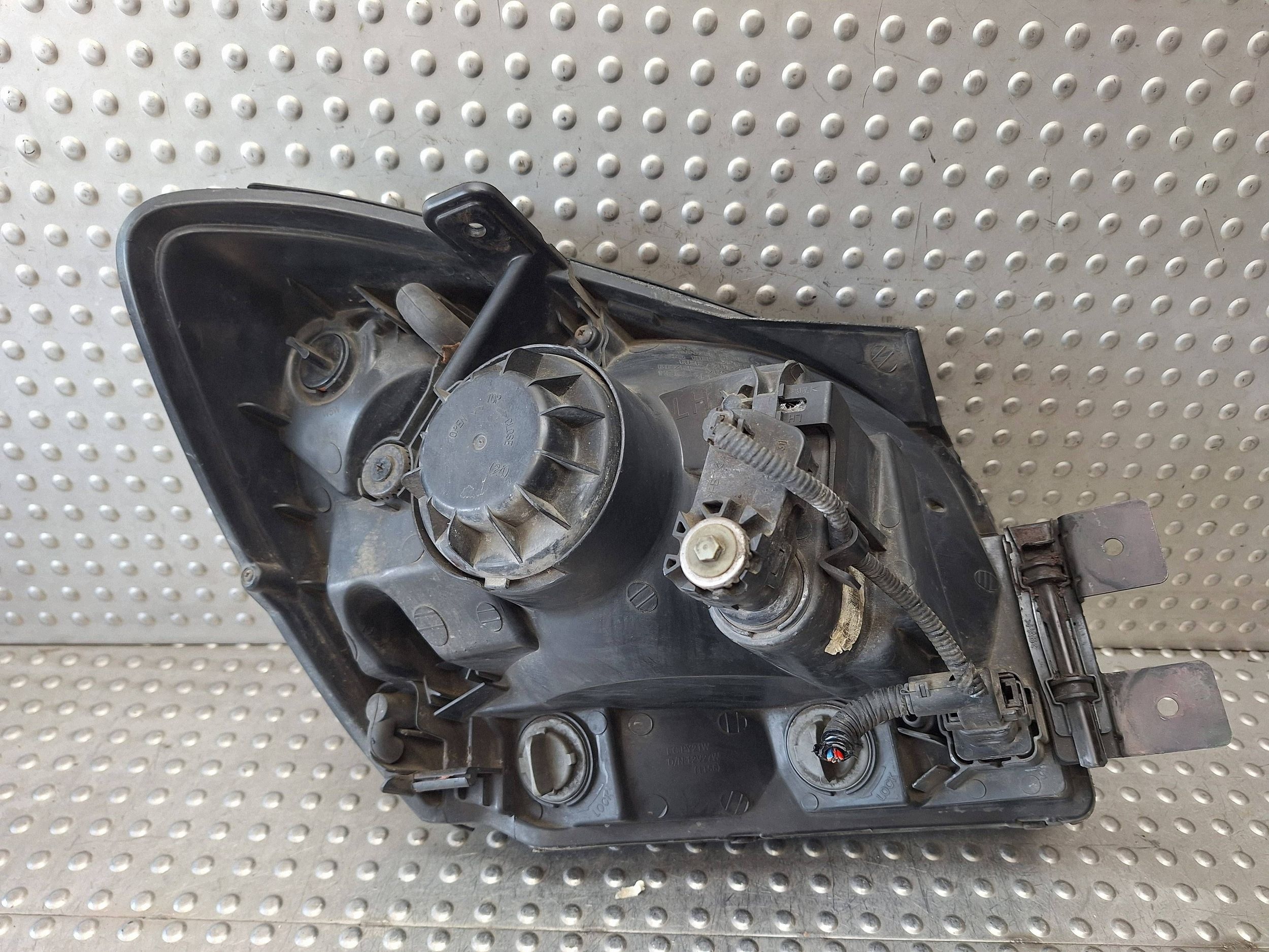light front left KIA SPORTAGE II 04-07 EU