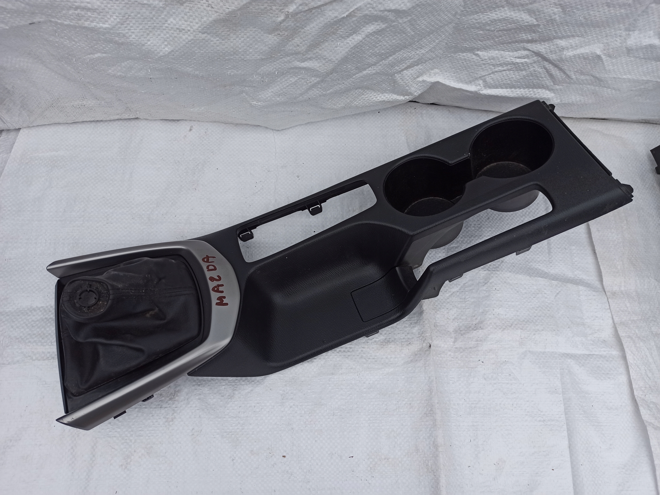 тунель середина mazda oe D09W64431