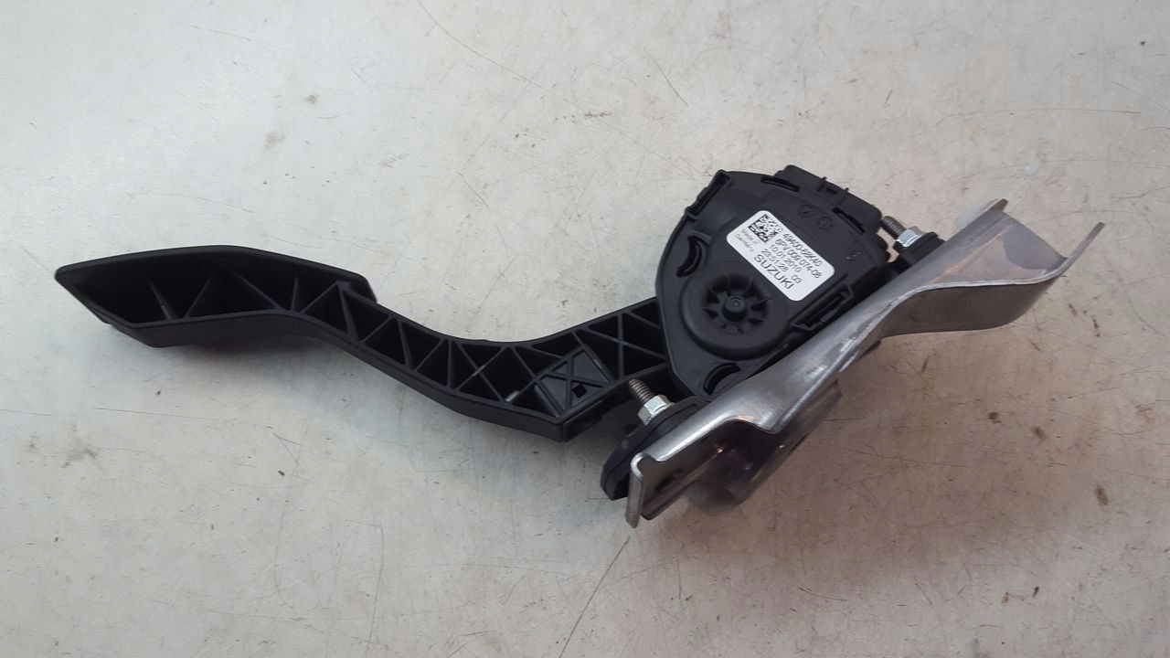 Gaspedal Suzuki Alto VII 1,0