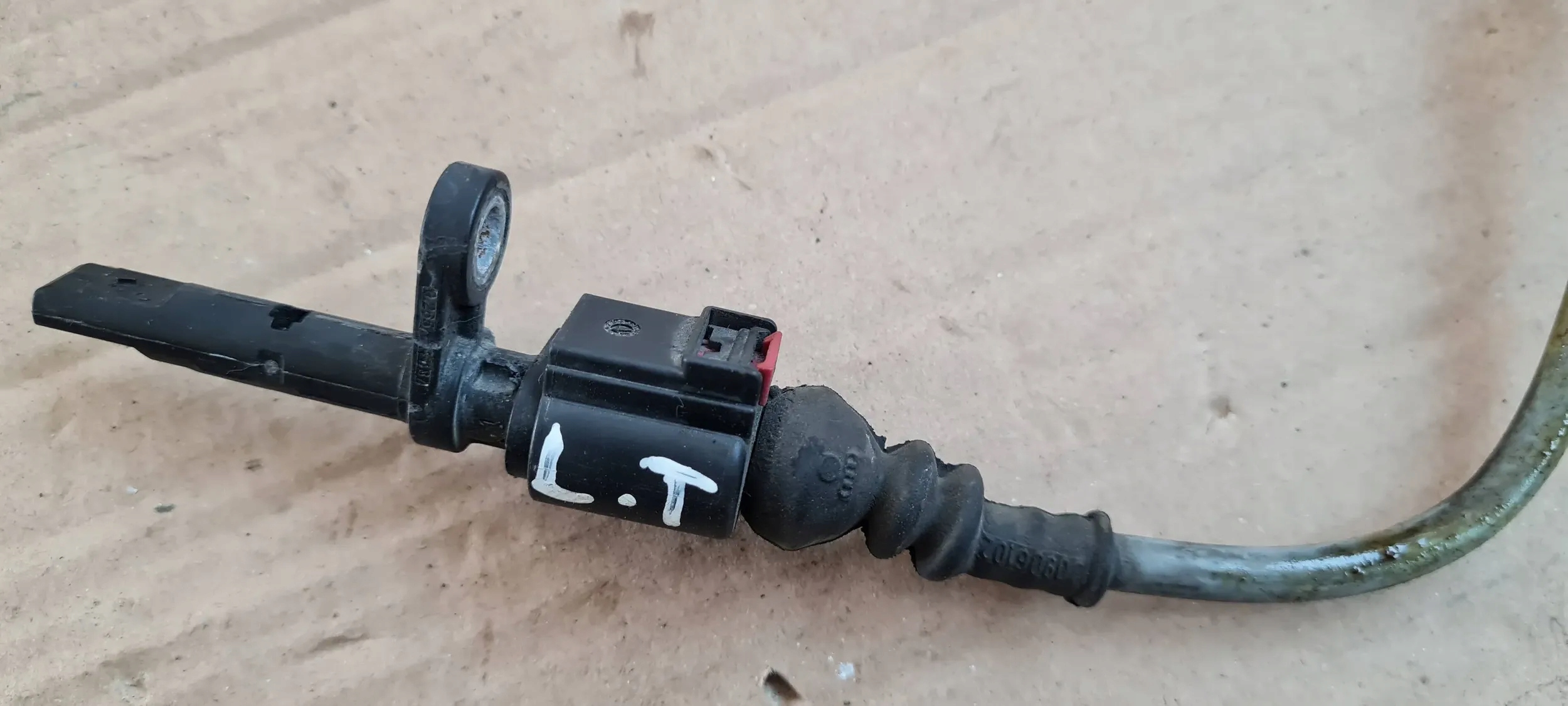 A5 8W SENSOR ABS HECK 4M0927807C A4 B9 8W Q5 Q7