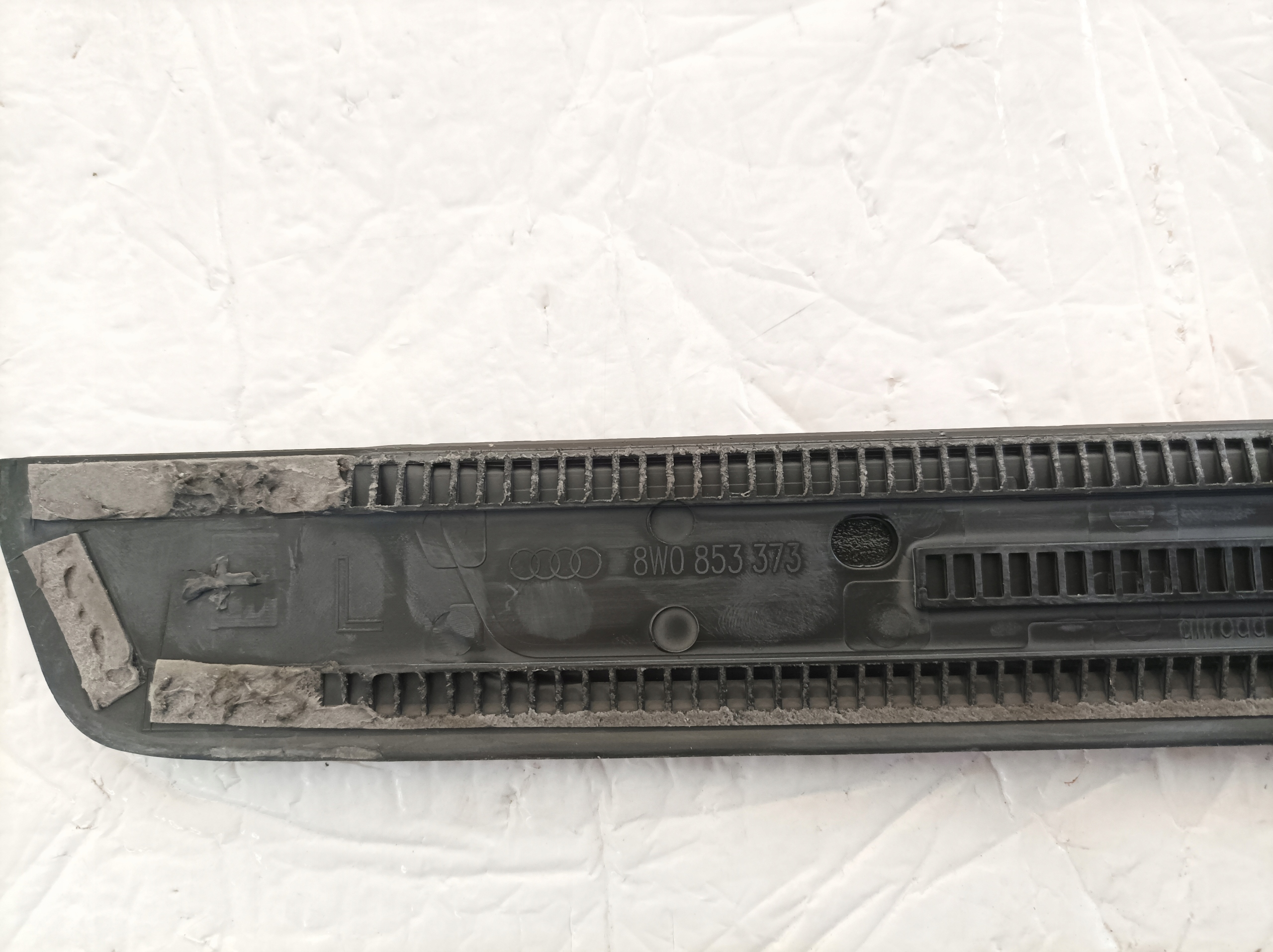 AUDI A4 B9 ALLROAD moulding threshold 8W0853373