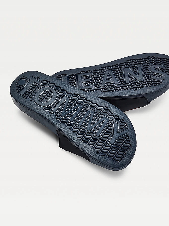 TOMMY JEANS GRANATOWE KLAPKI FLAG POOL (41) Marka Tommy Jeans
