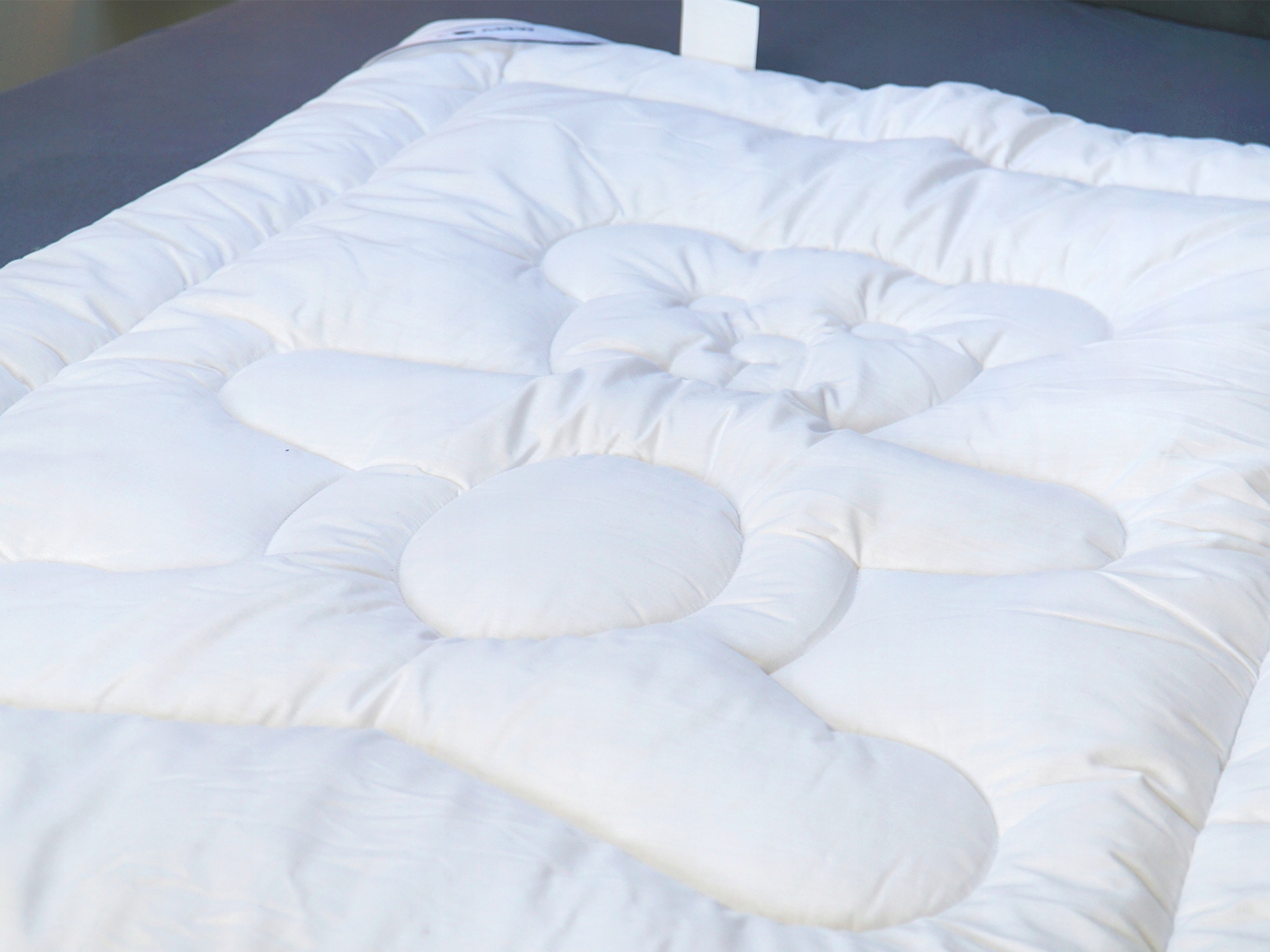 POLSKA Kołdra MEDICAL 100X135 dziecięca AMW Kolor dominujący biel