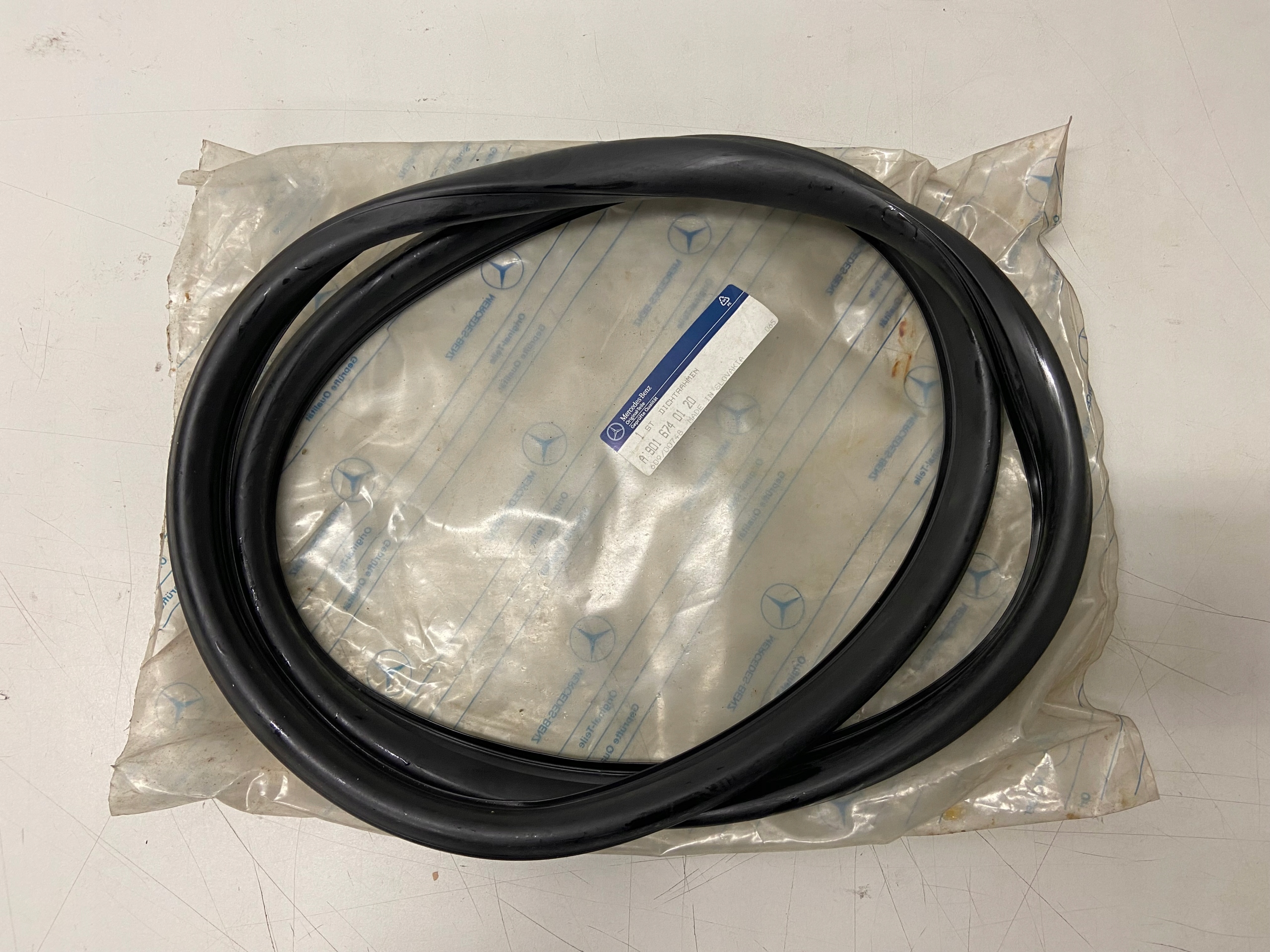 A9016740120 - Прокладка скла MERCEDES SPRINTER W903