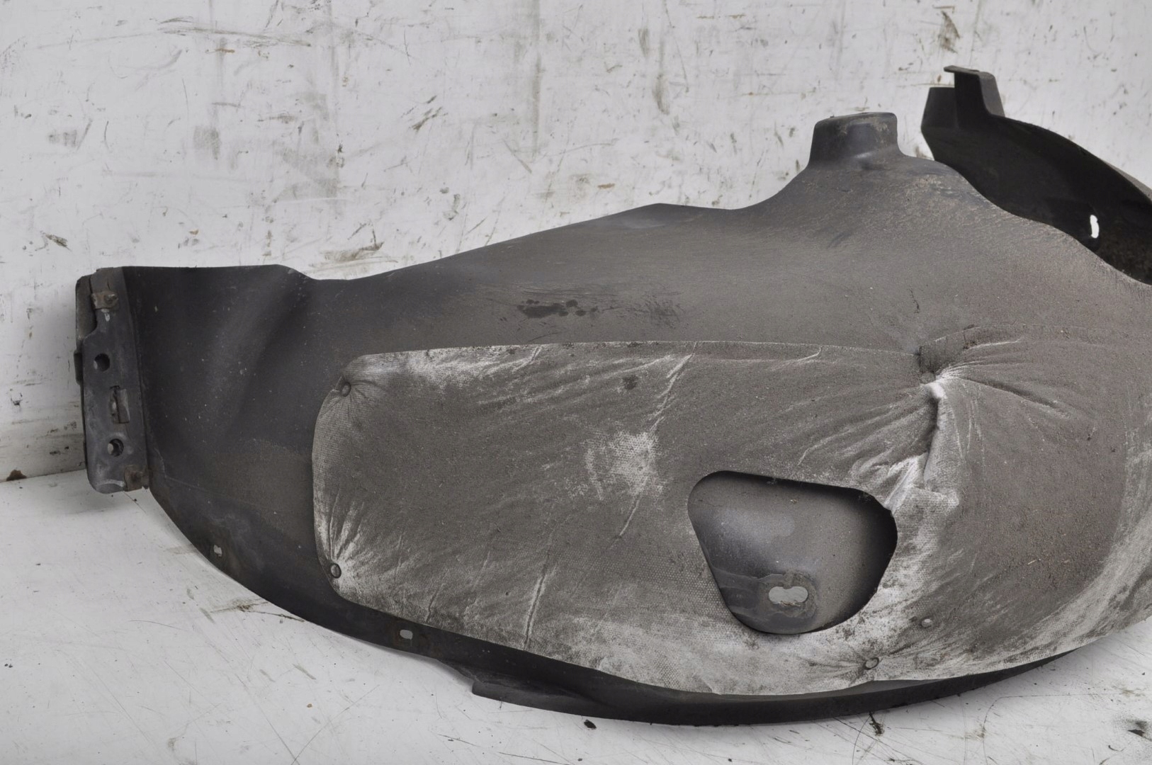 OPEL MOKKA I NADKOLE LEWY TYŁ TYLNE Jakość części (zgodnie z GVO) O - oryginał z logo producenta pojazdu (OE)