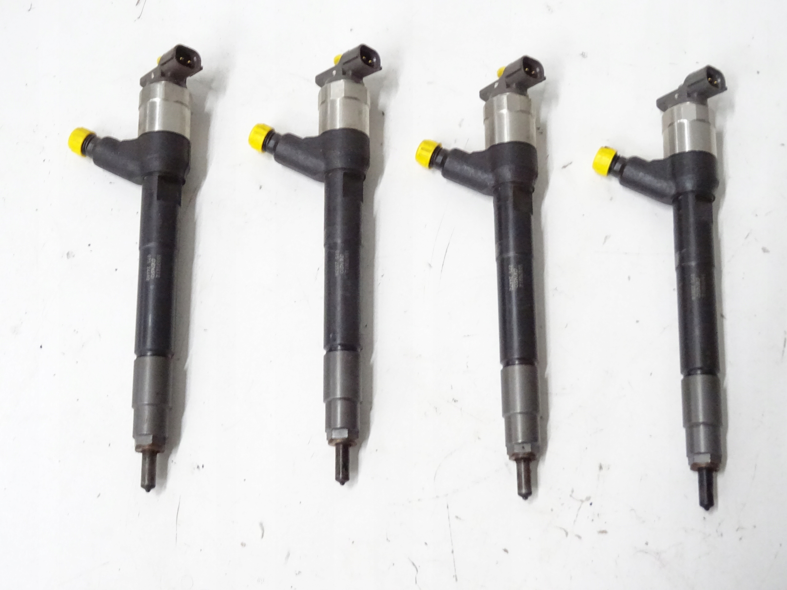 OPEL INSIGNIA A ASTRA J ZAFIRA C 1.6 CDTI WTRYSKI WTRYSKIWACZE