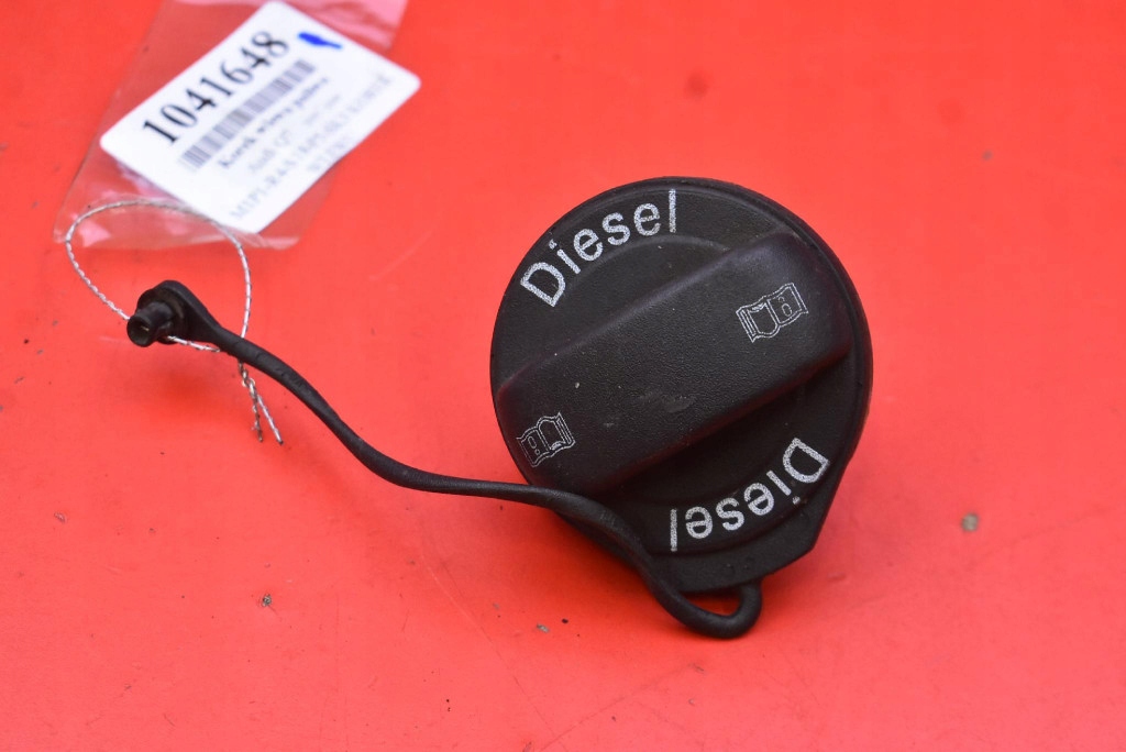 KOREK WLEWU PALIWA AUDI Q7 4L 05-09