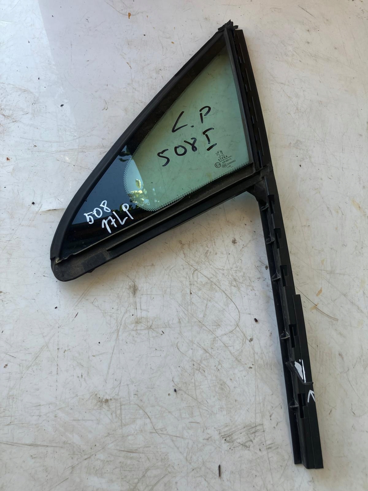 window door left front PEUGEOT 508 and TROJKAT 2011R