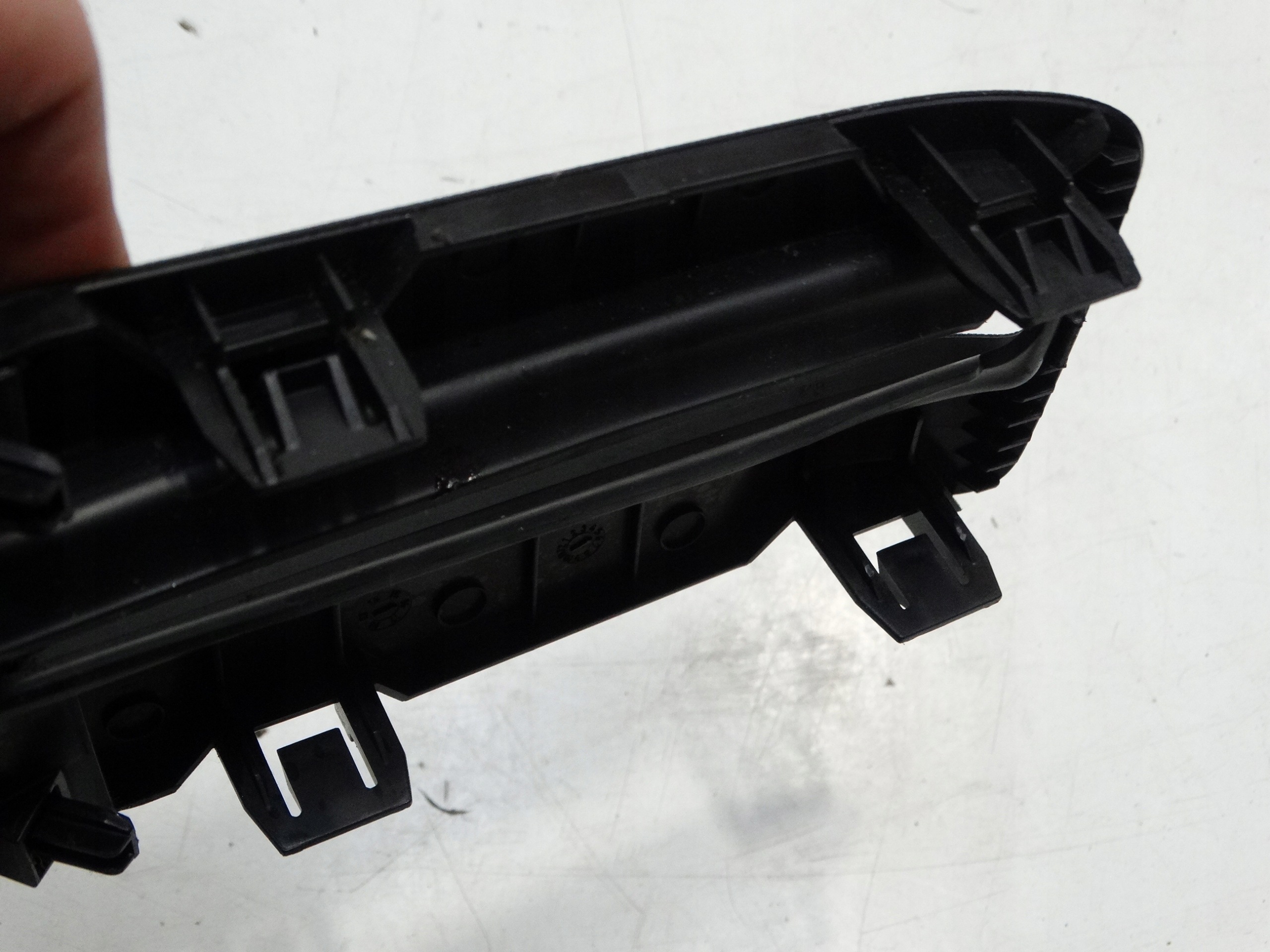 kryt elektrická brzda tunelu CITROEN C4 CACTUS 9802293877