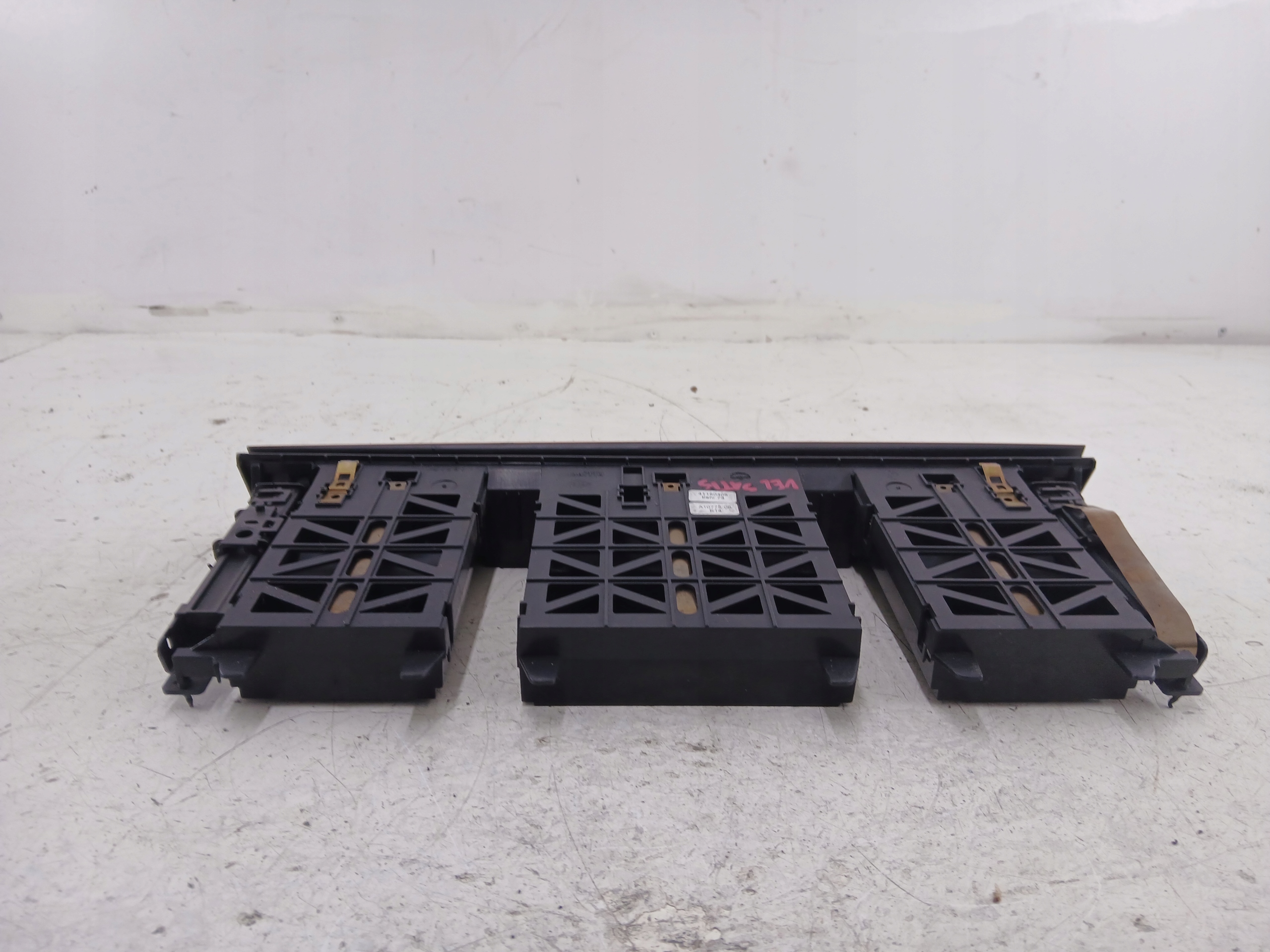RENAULT VEL SATIS CUPHOLDER úchyty na KUBEK PANEL DEKOR