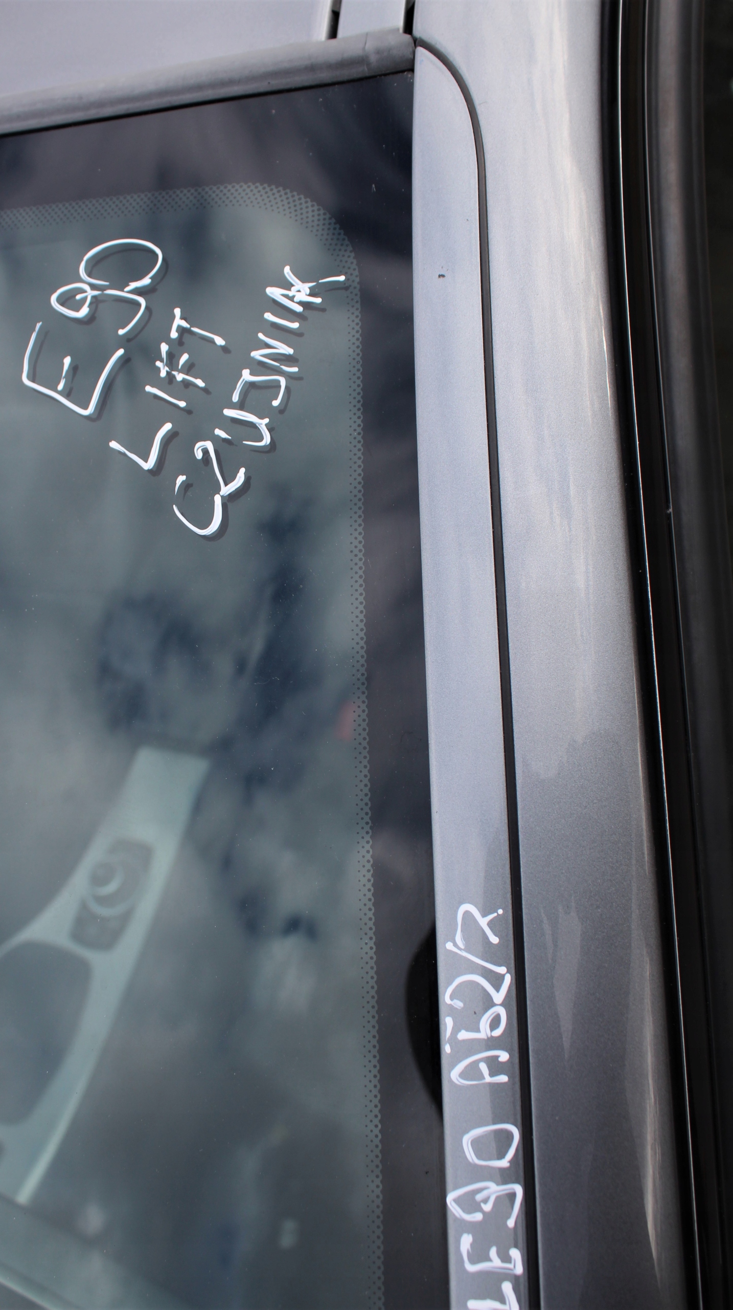 LISTWY SZYBY CZOŁOWEJ PRZEDNIEJ BMW E90 E91 A52 Typ samochodu Samochody osobowe