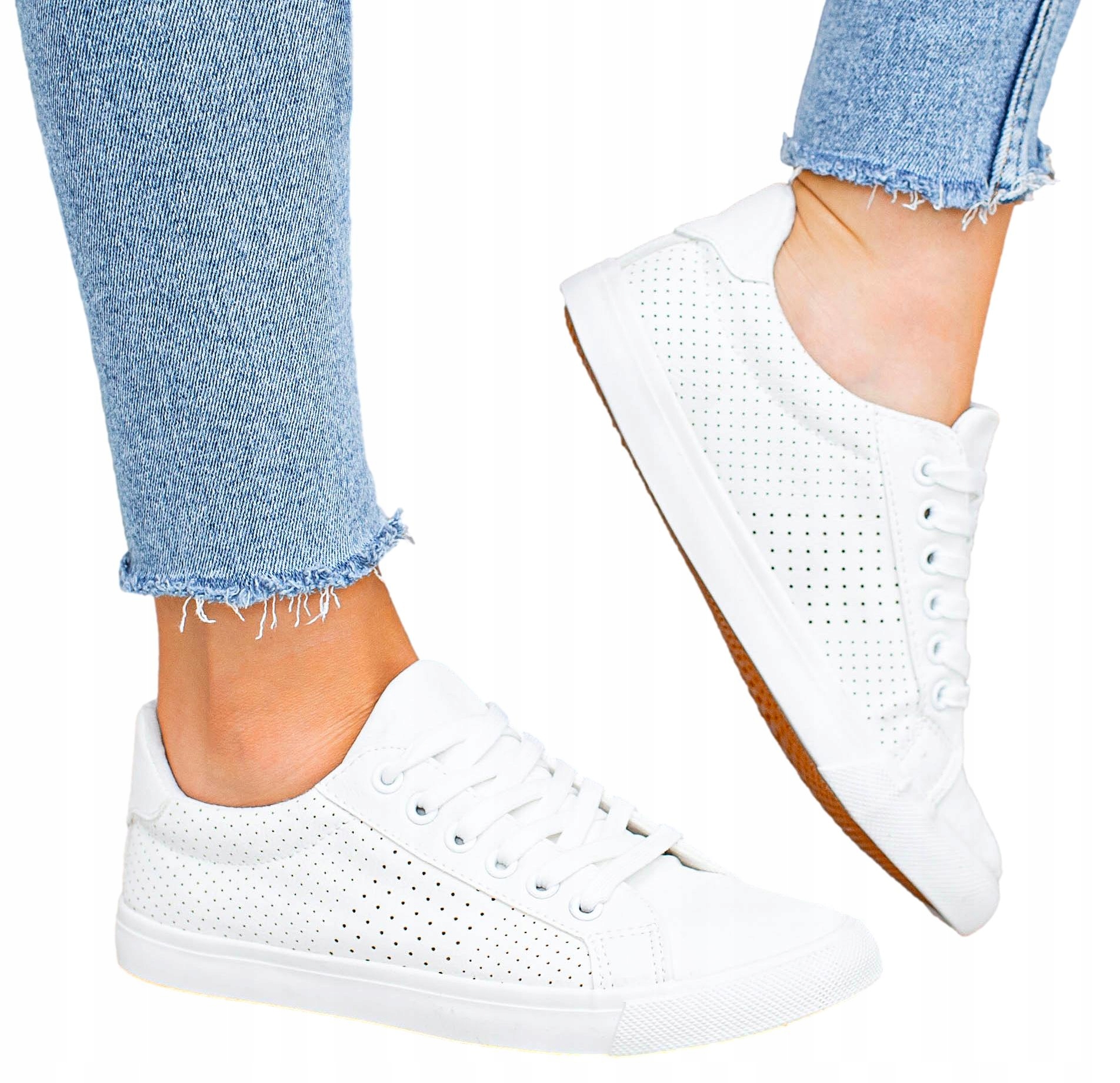 

Białe skórzane sznurowane trampki damskie 39